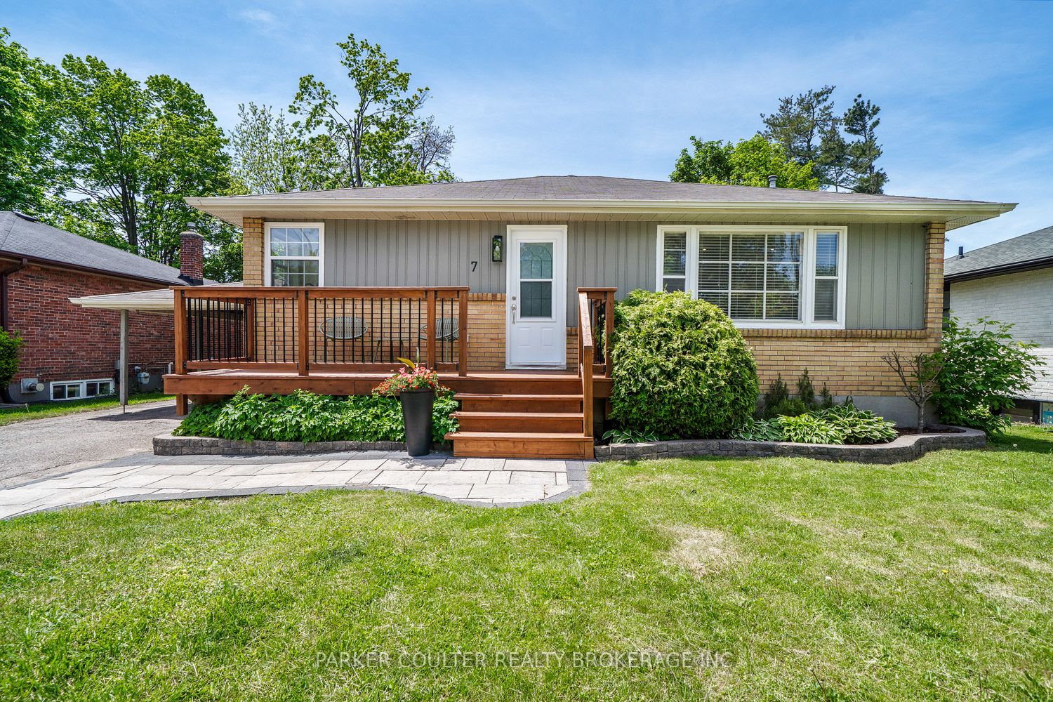 7 Oakley Park Square Property Photo 1