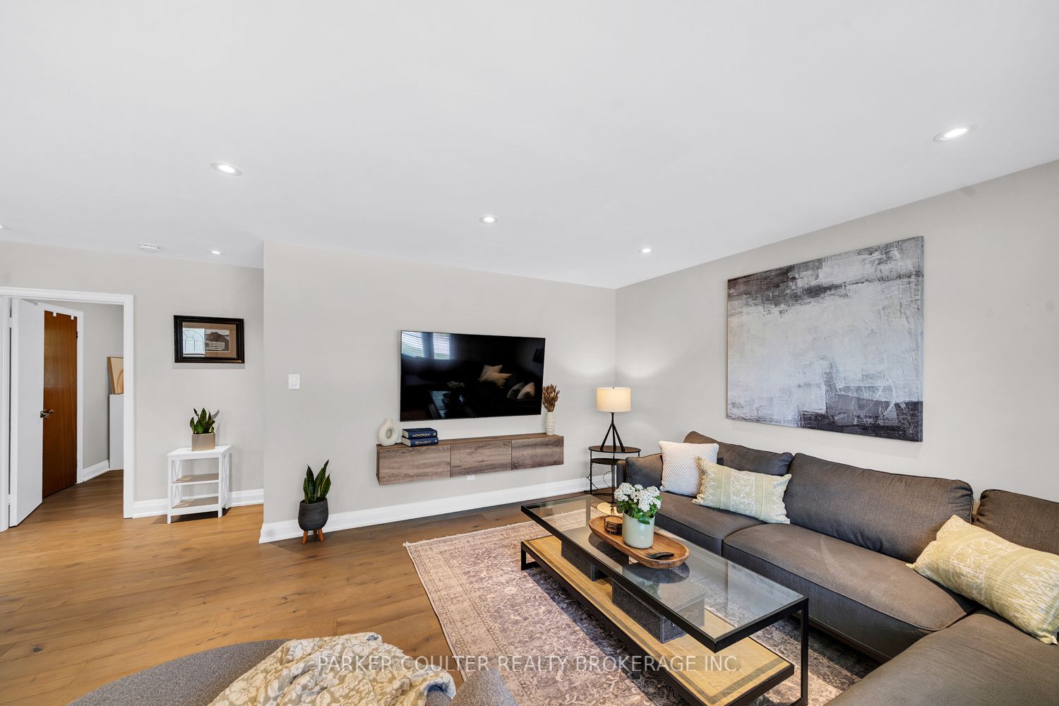7 Oakley Park Square Property Photo 6