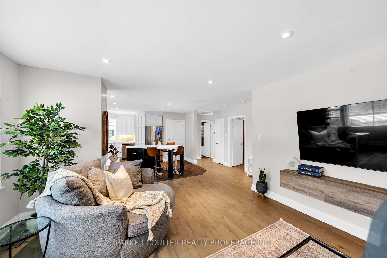 7 Oakley Park Square Property Photo 7