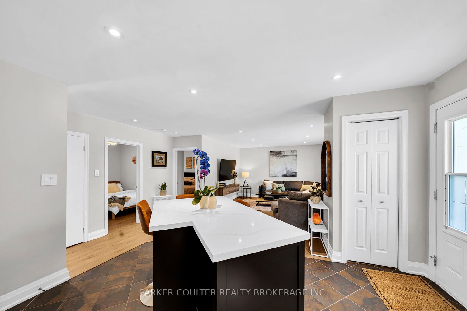 7 Oakley Park Square Property Photo 12