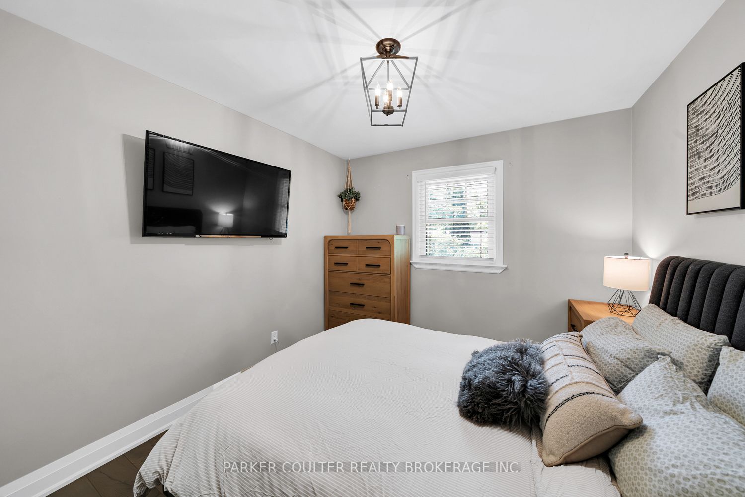 7 Oakley Park Square Property Photo 15