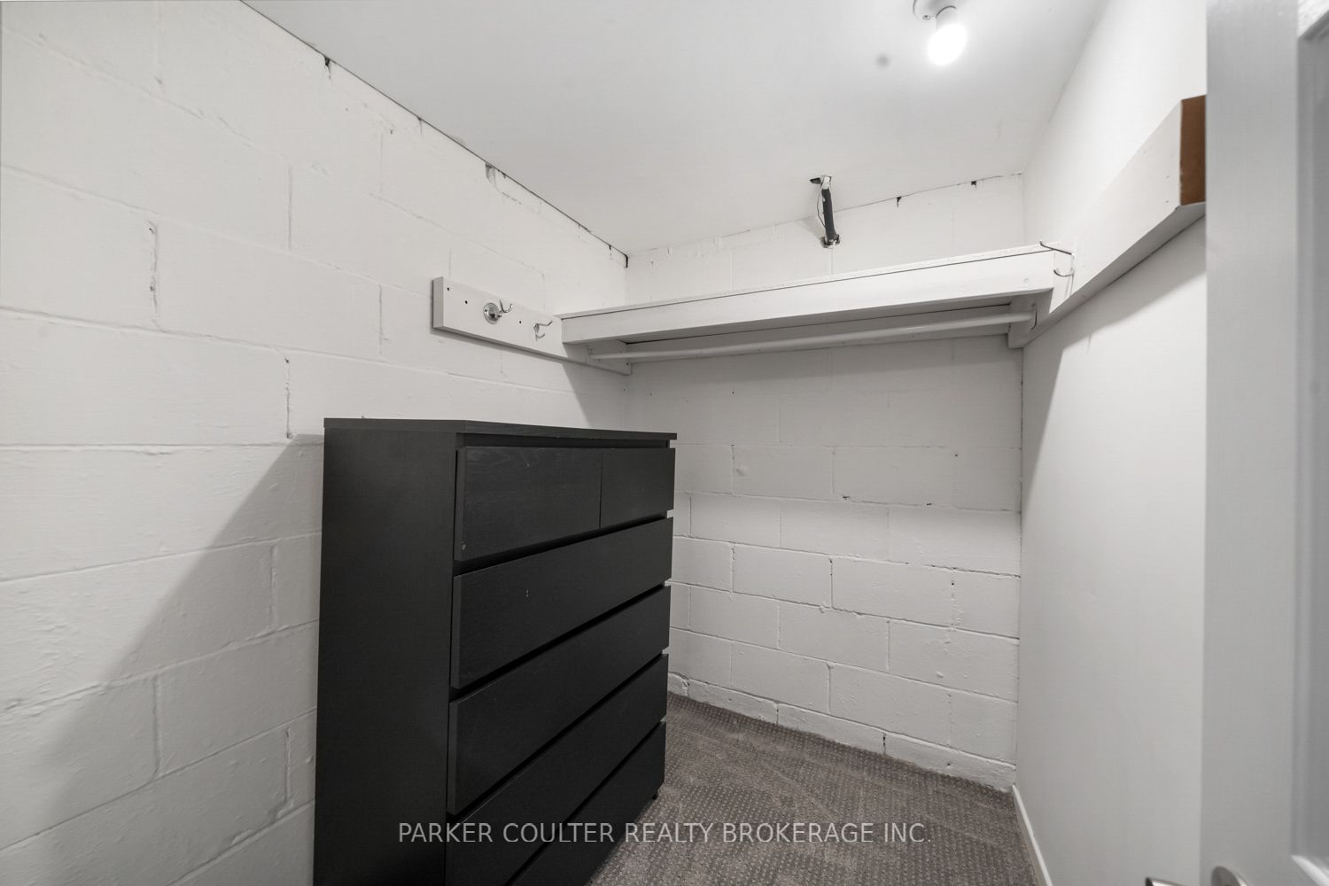 7 Oakley Park Square Property Photo 26
