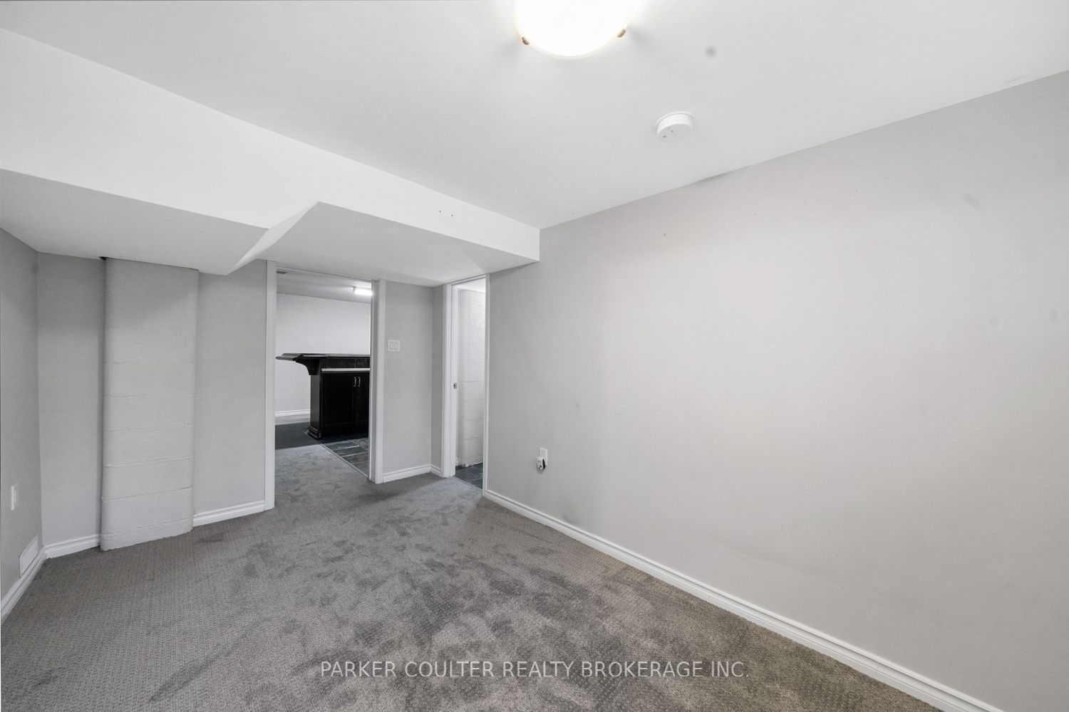 7 Oakley Park Square Property Photo 27