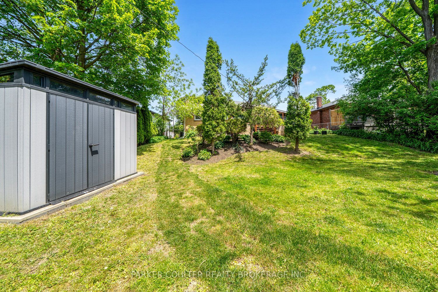 7 Oakley Park Square Property Photo 34