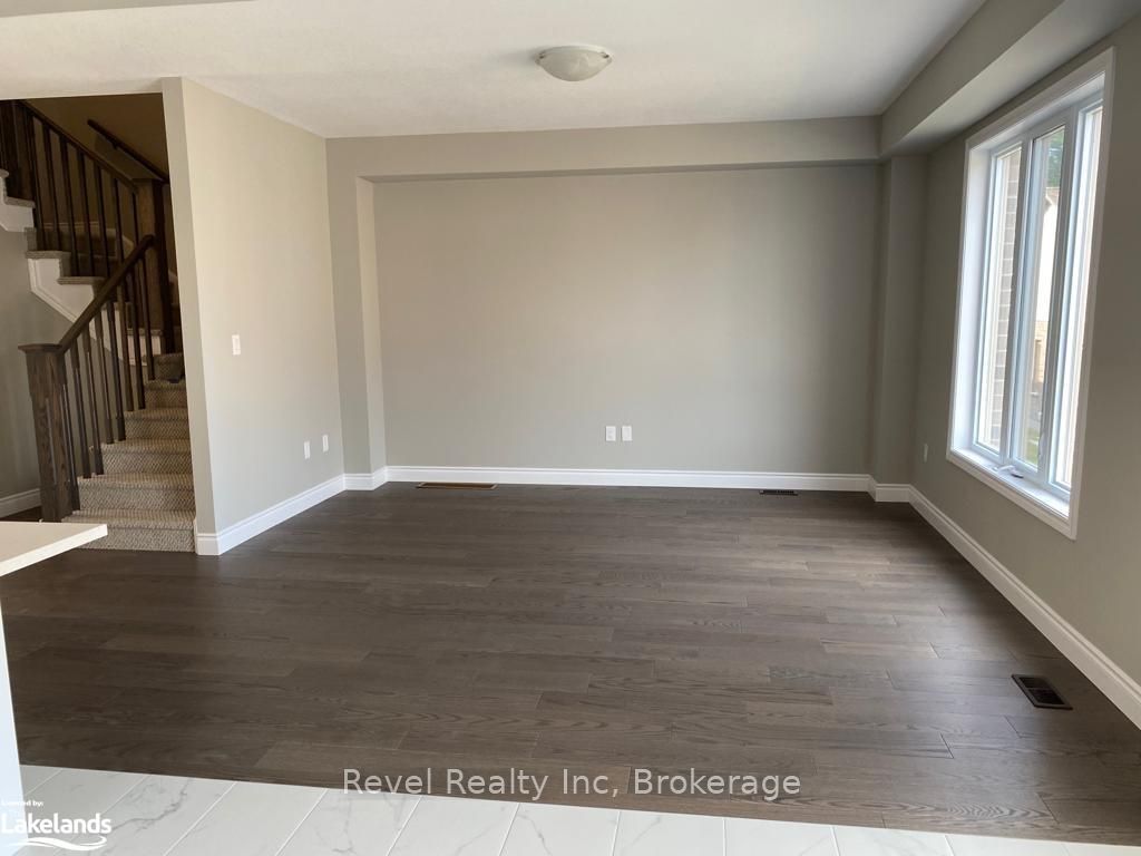 1050 Wright Drive Property Photo 7