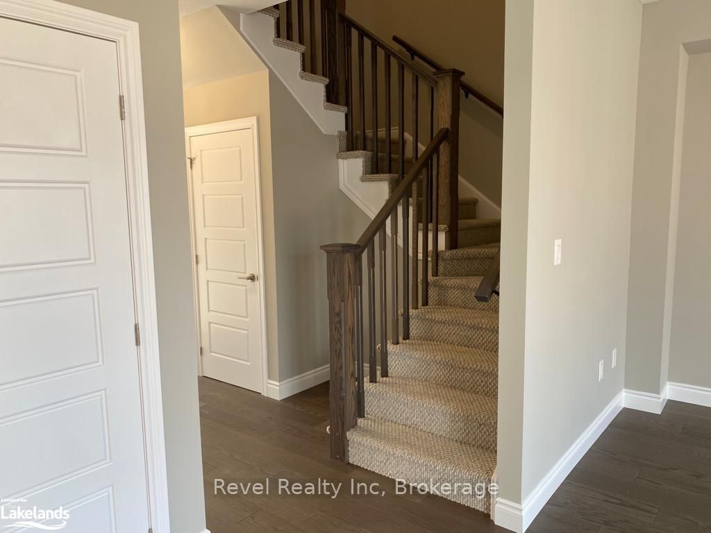 1050 Wright Drive Property Photo 8