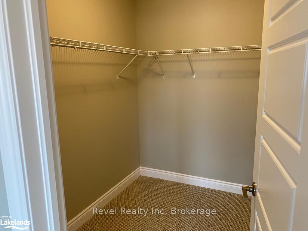 1050 Wright Drive Property Photo 13
