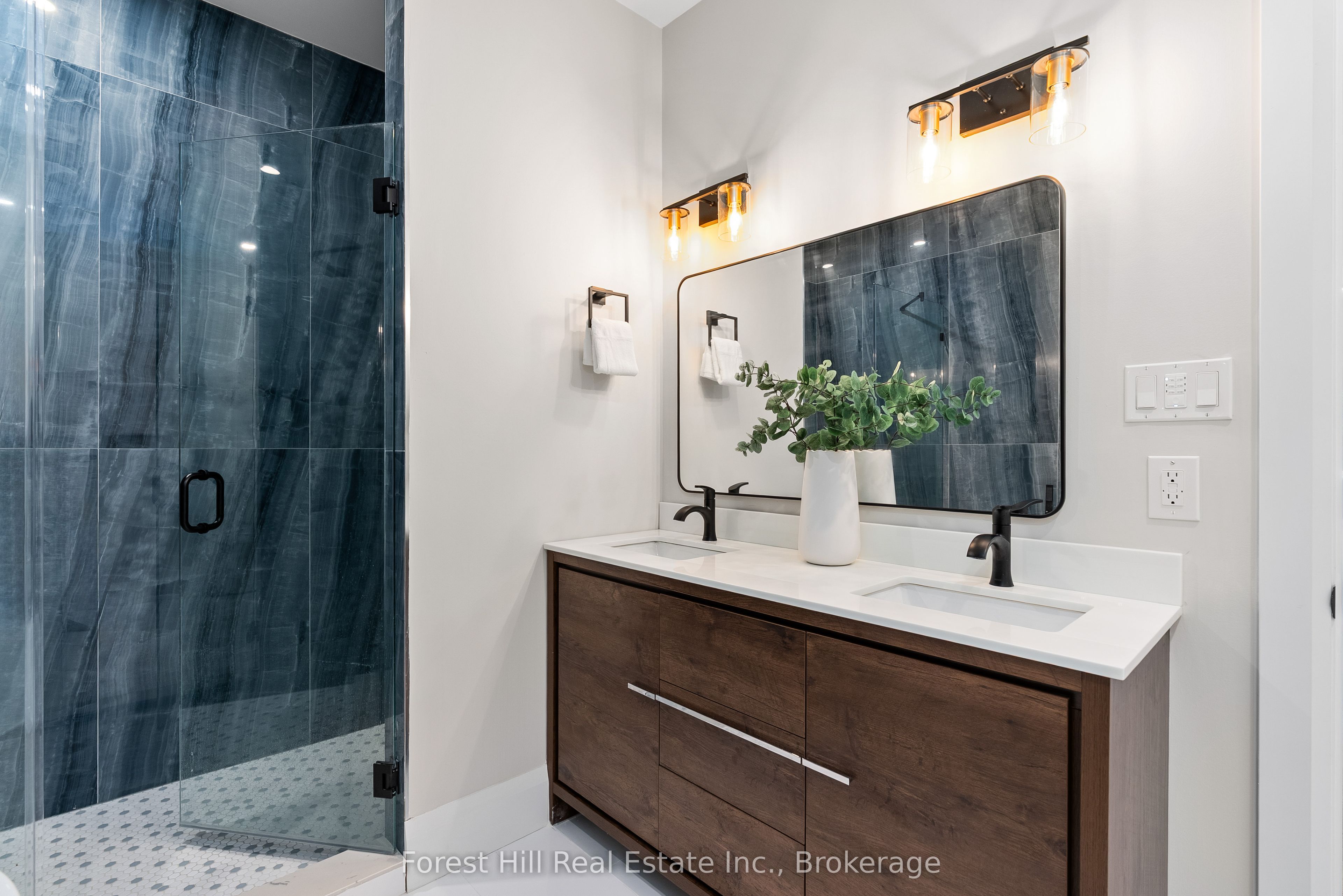 846 Sixth Street Property Photo 25
