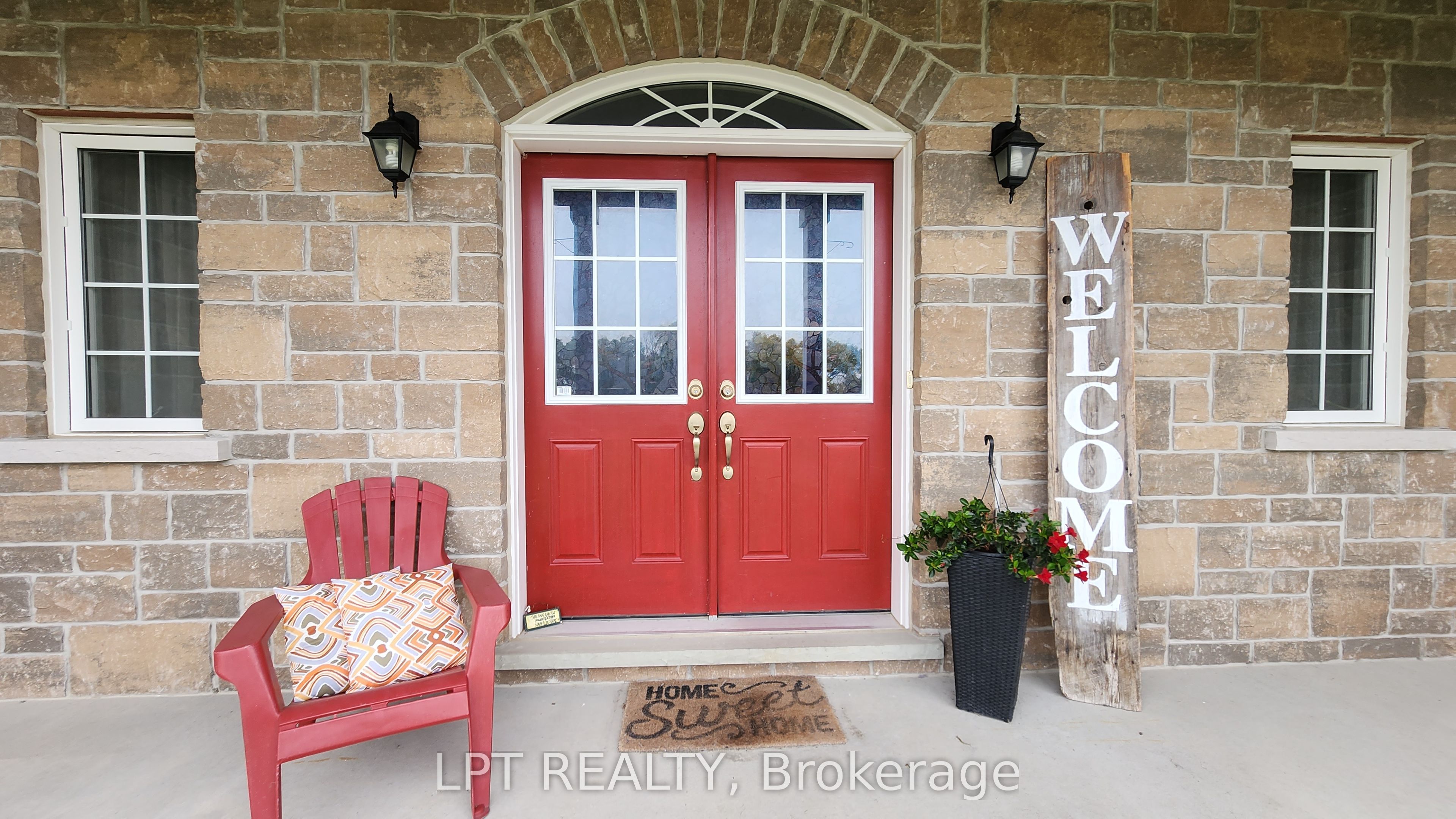 12 Plowright Road Property Photo 3