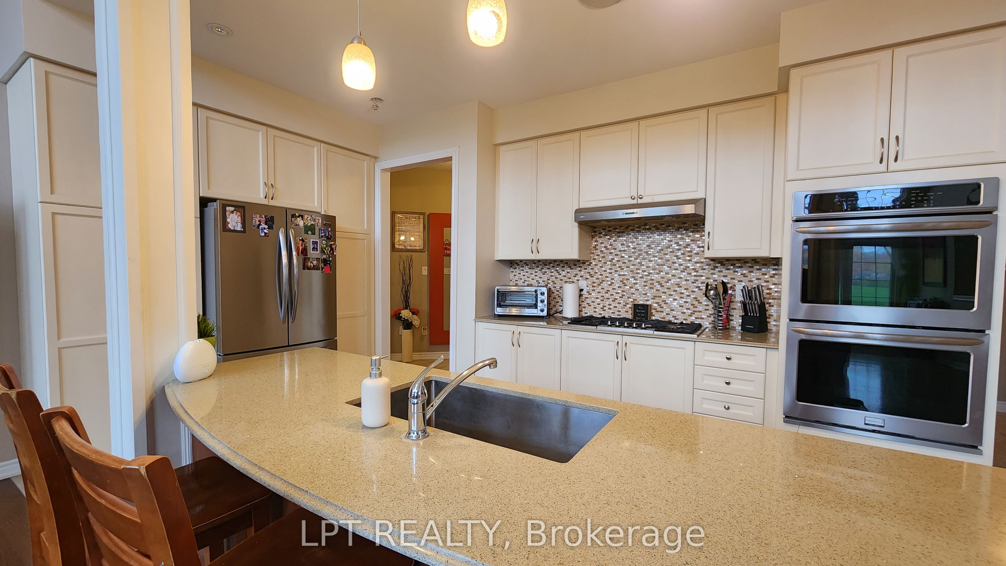 12 Plowright Road Property Photo 13