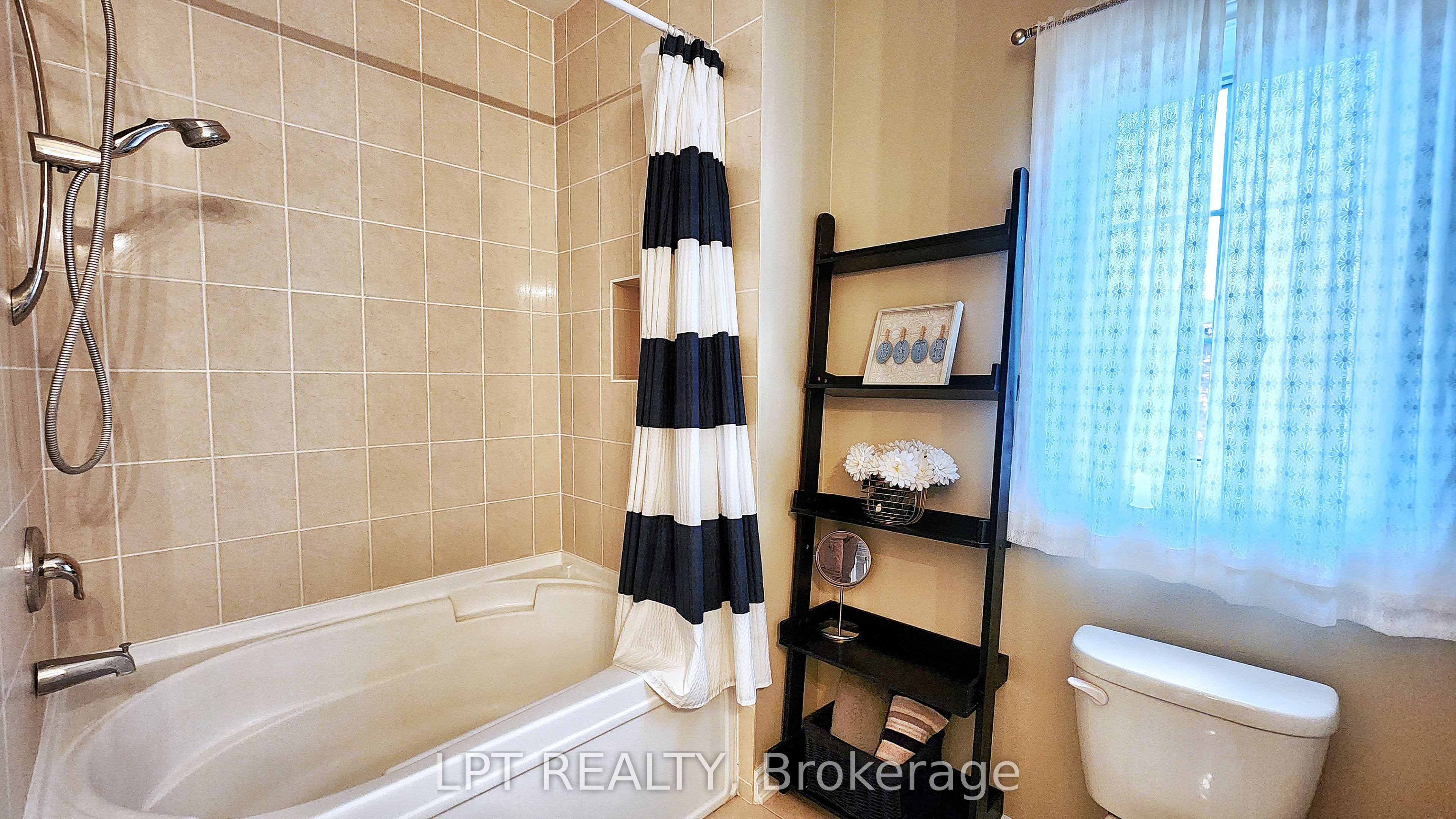 12 Plowright Road Property Photo 20