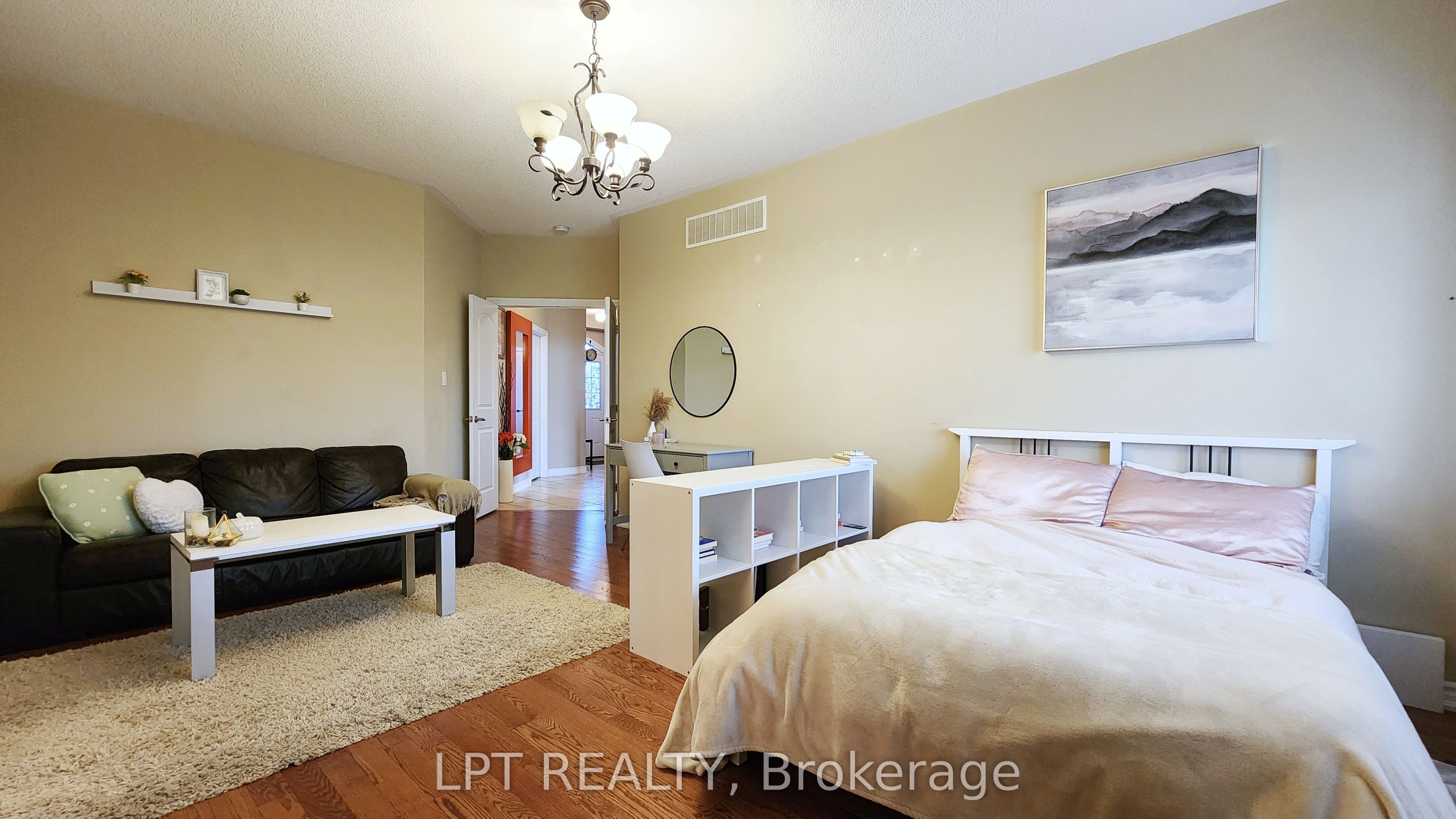 12 Plowright Road Property Photo 21