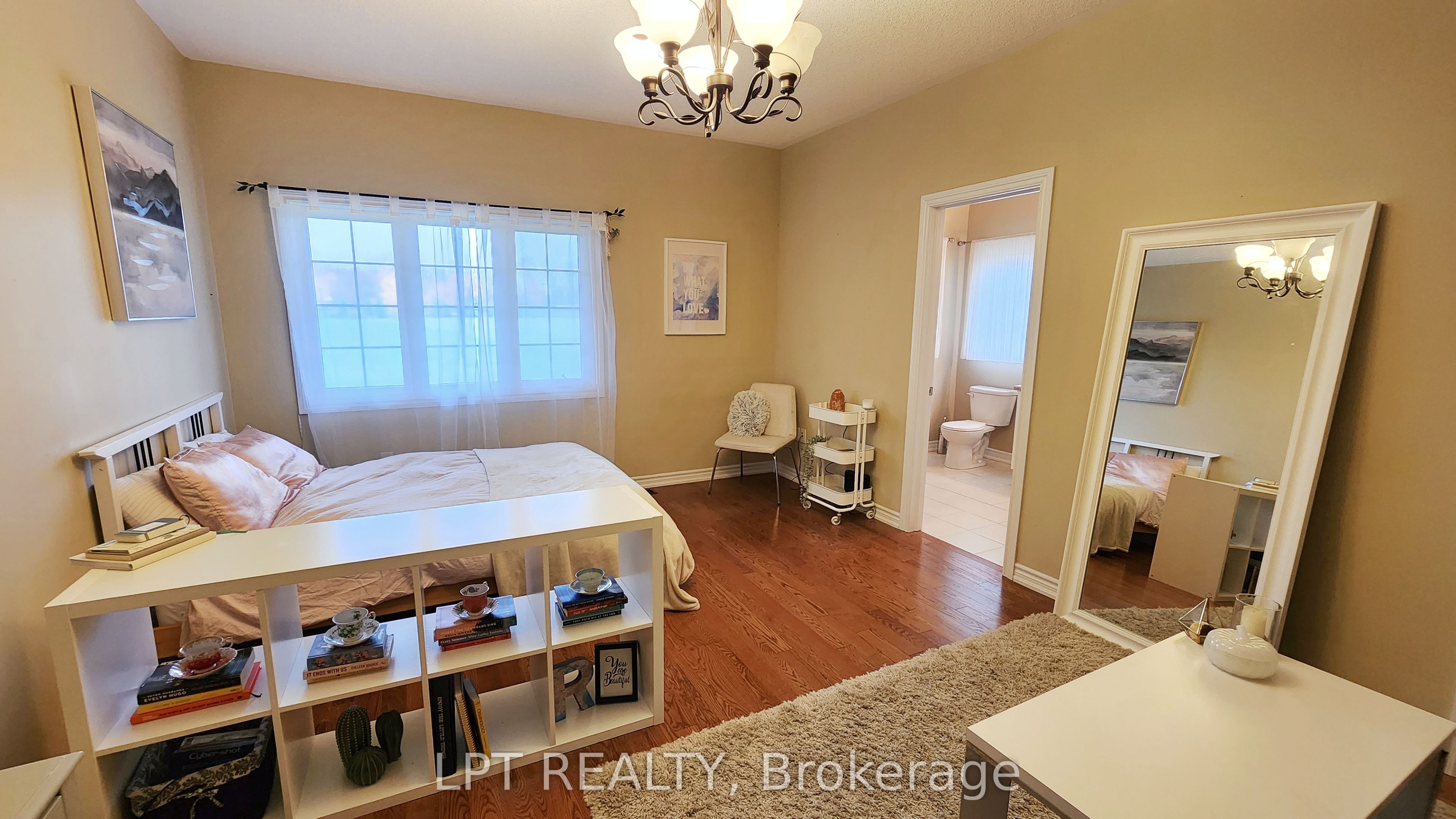 12 Plowright Road Property Photo 22