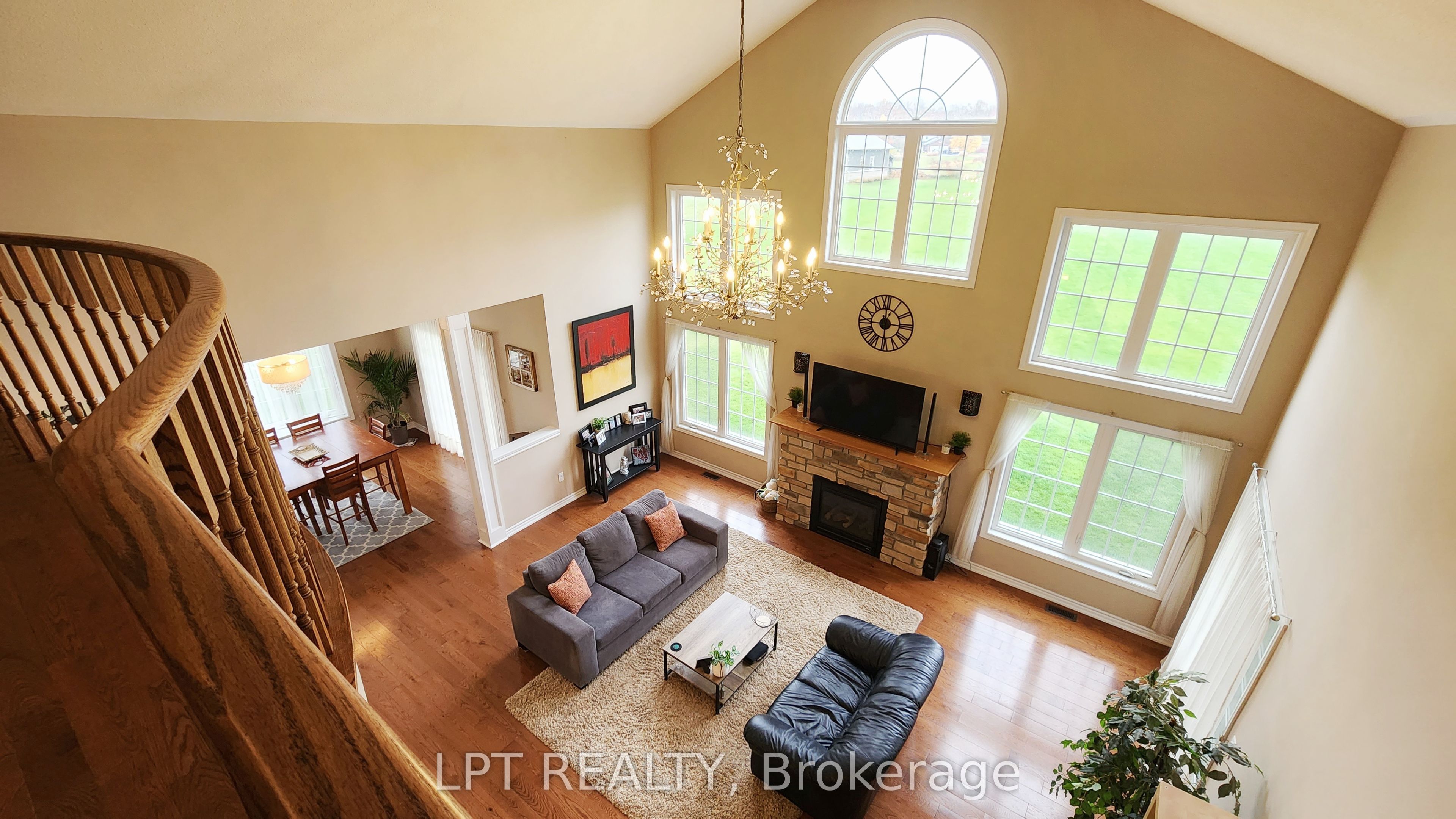12 Plowright Road Property Photo 28