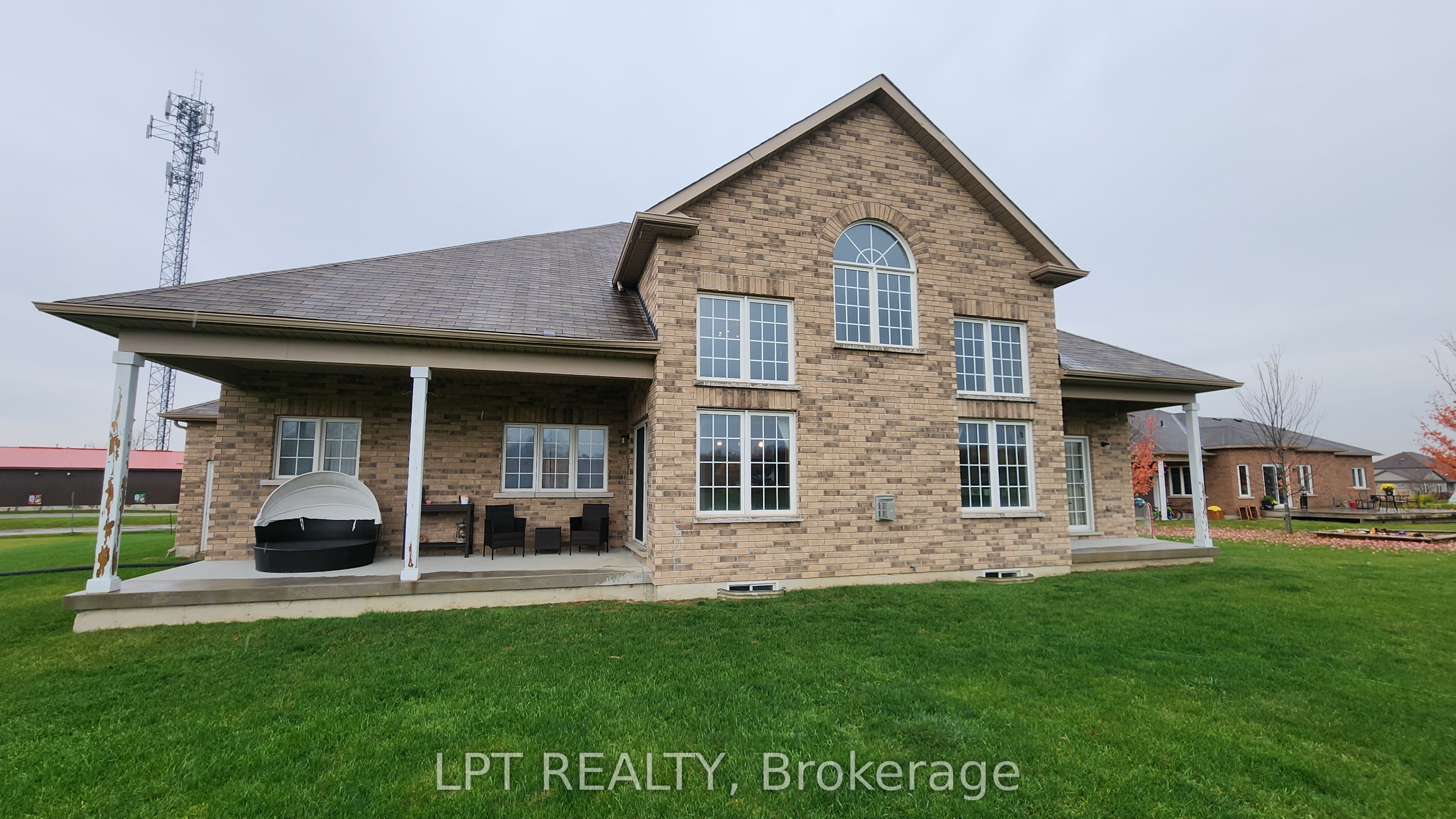 12 Plowright Road Property Photo 33