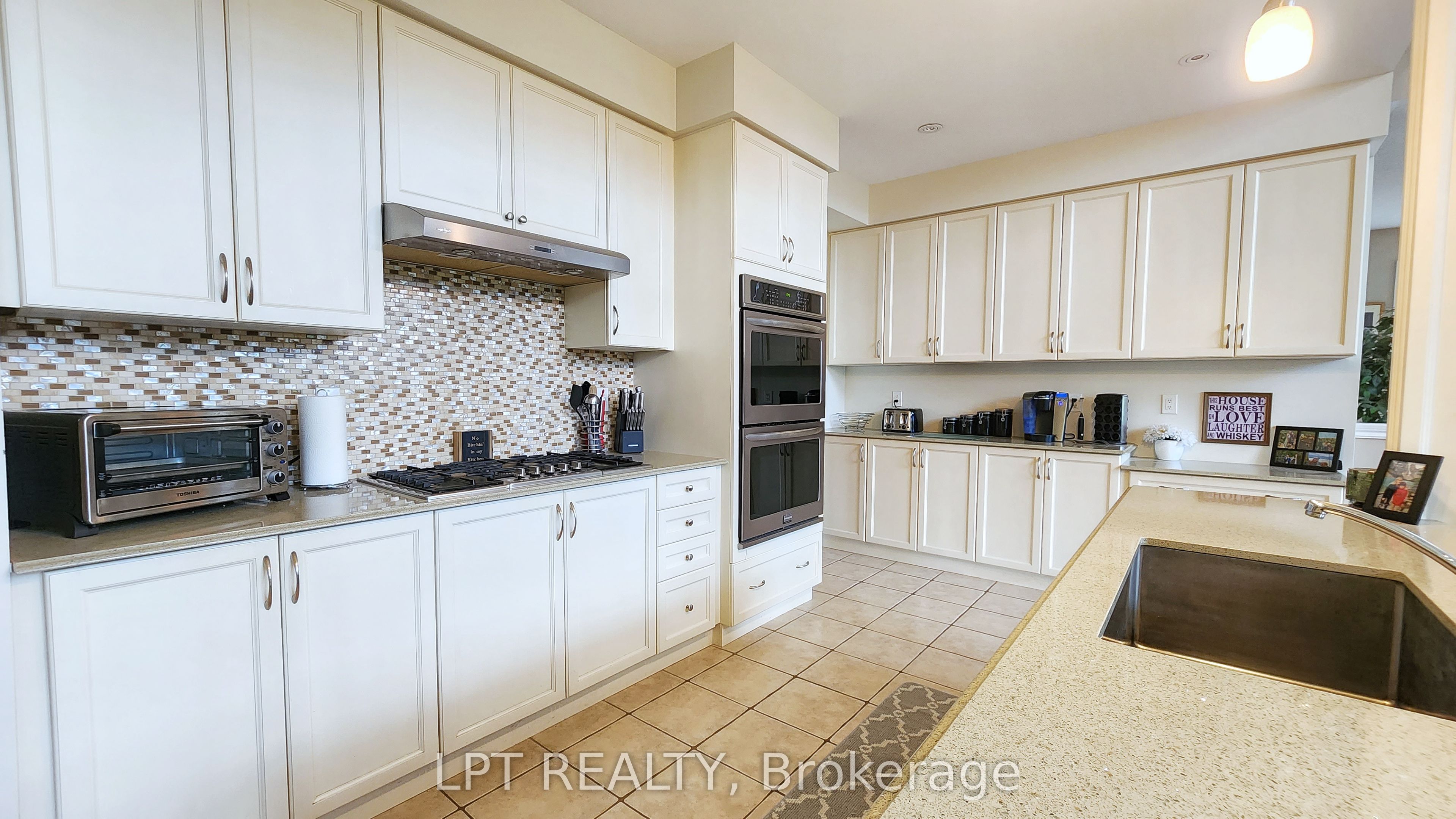 12 Plowright Road Lease Property Photo 11
