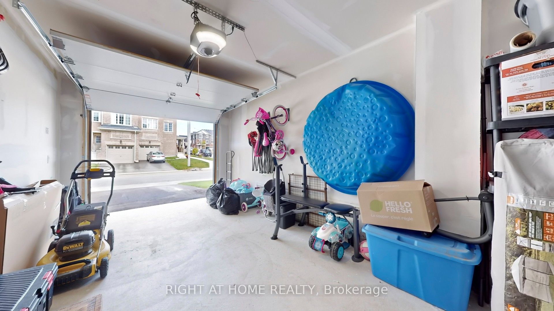 1 Pumpkin Corner Crescent Property Photo 14