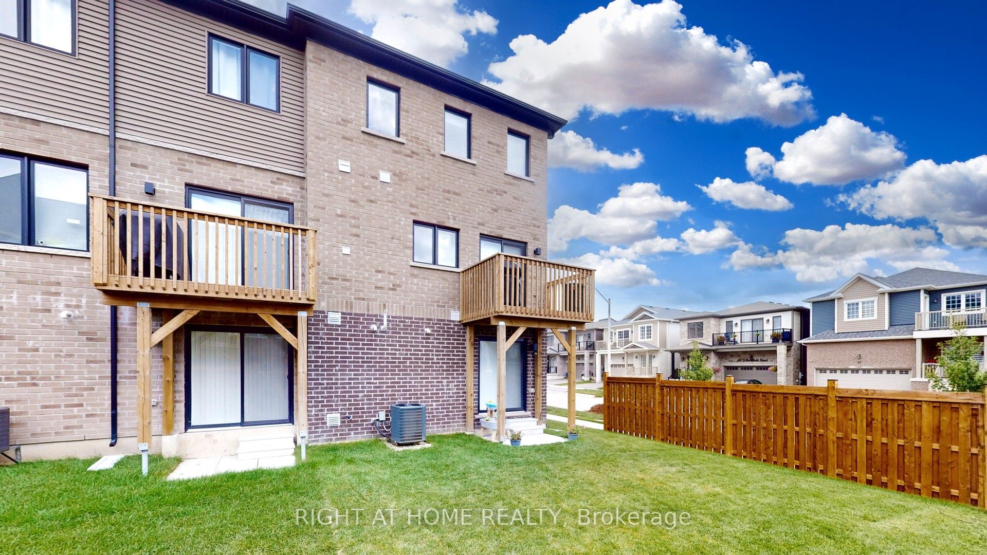 1 Pumpkin Corner Crescent Property Photo 15