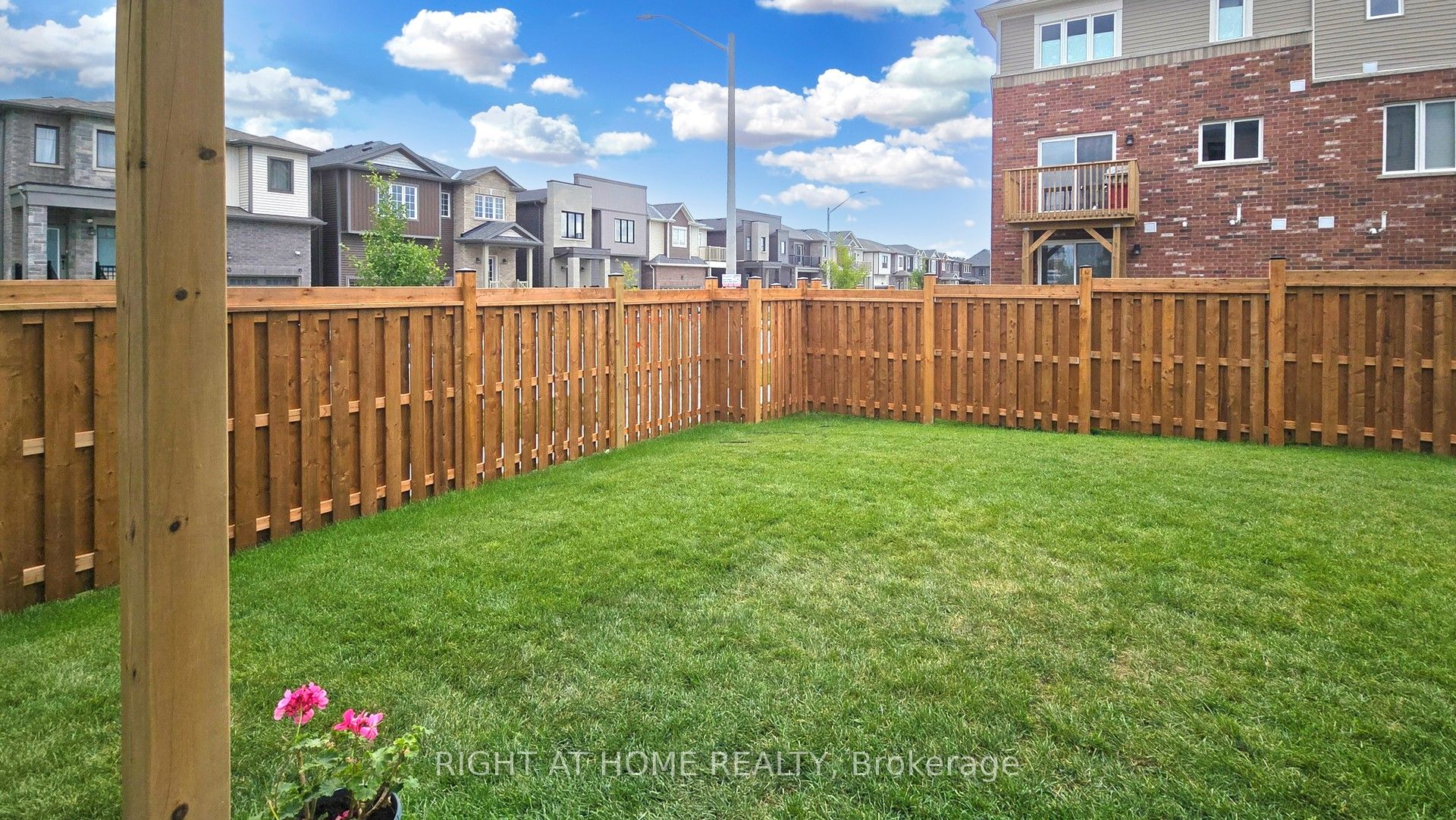 1 Pumpkin Corner Crescent Property Photo 16