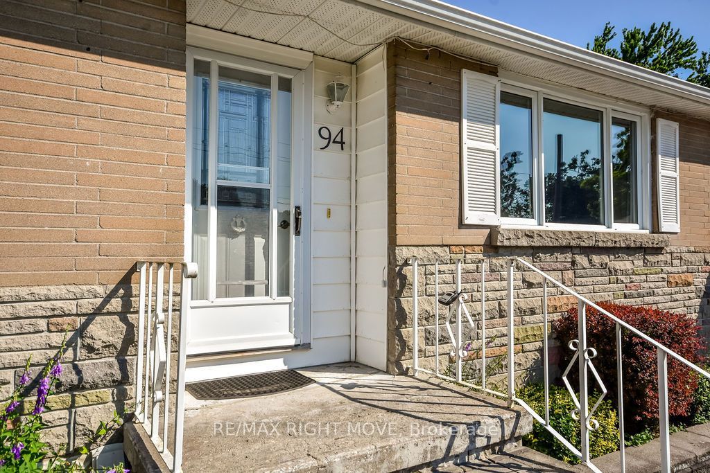 94 Fittons Road E Property Photo 4