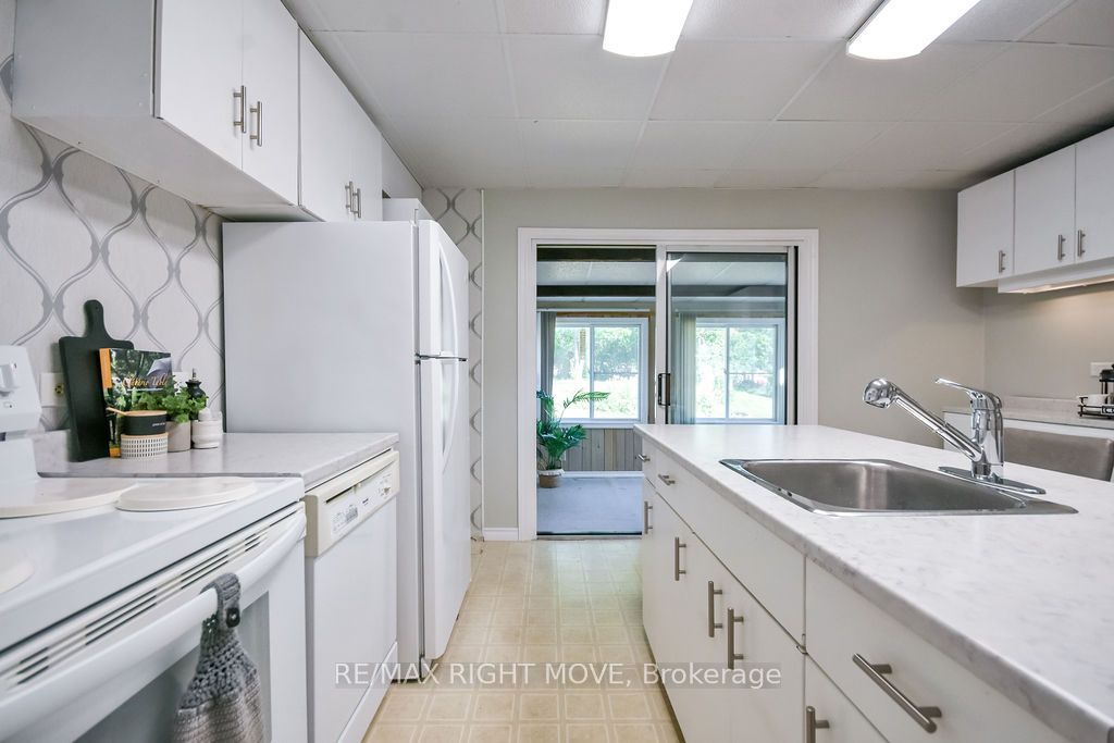 94 Fittons Road E Property Photo 13