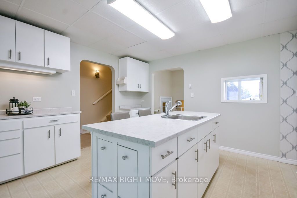 94 Fittons Road E Property Photo 14