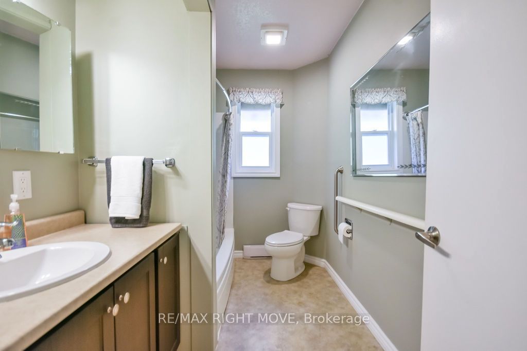 94 Fittons Road E Property Photo 23