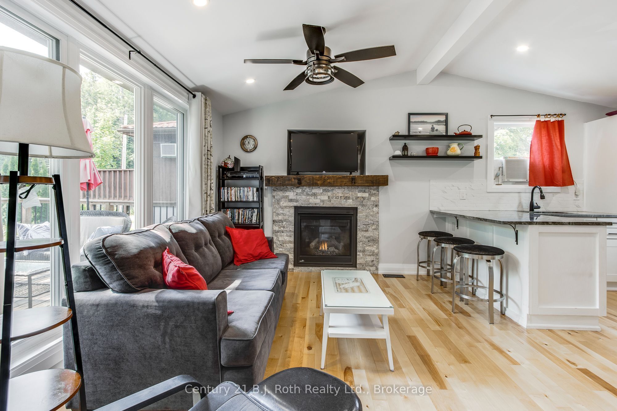 8 Arbor Road Property Photo 6