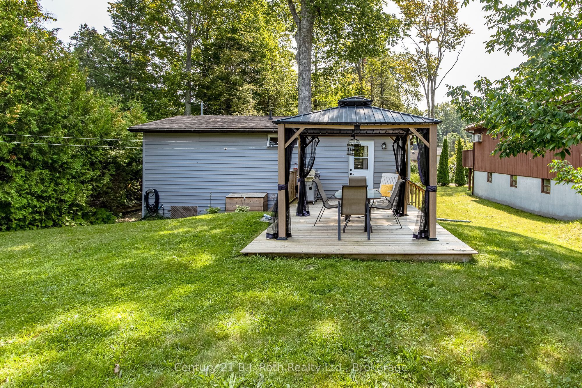 8 Arbor Road Property Photo 16
