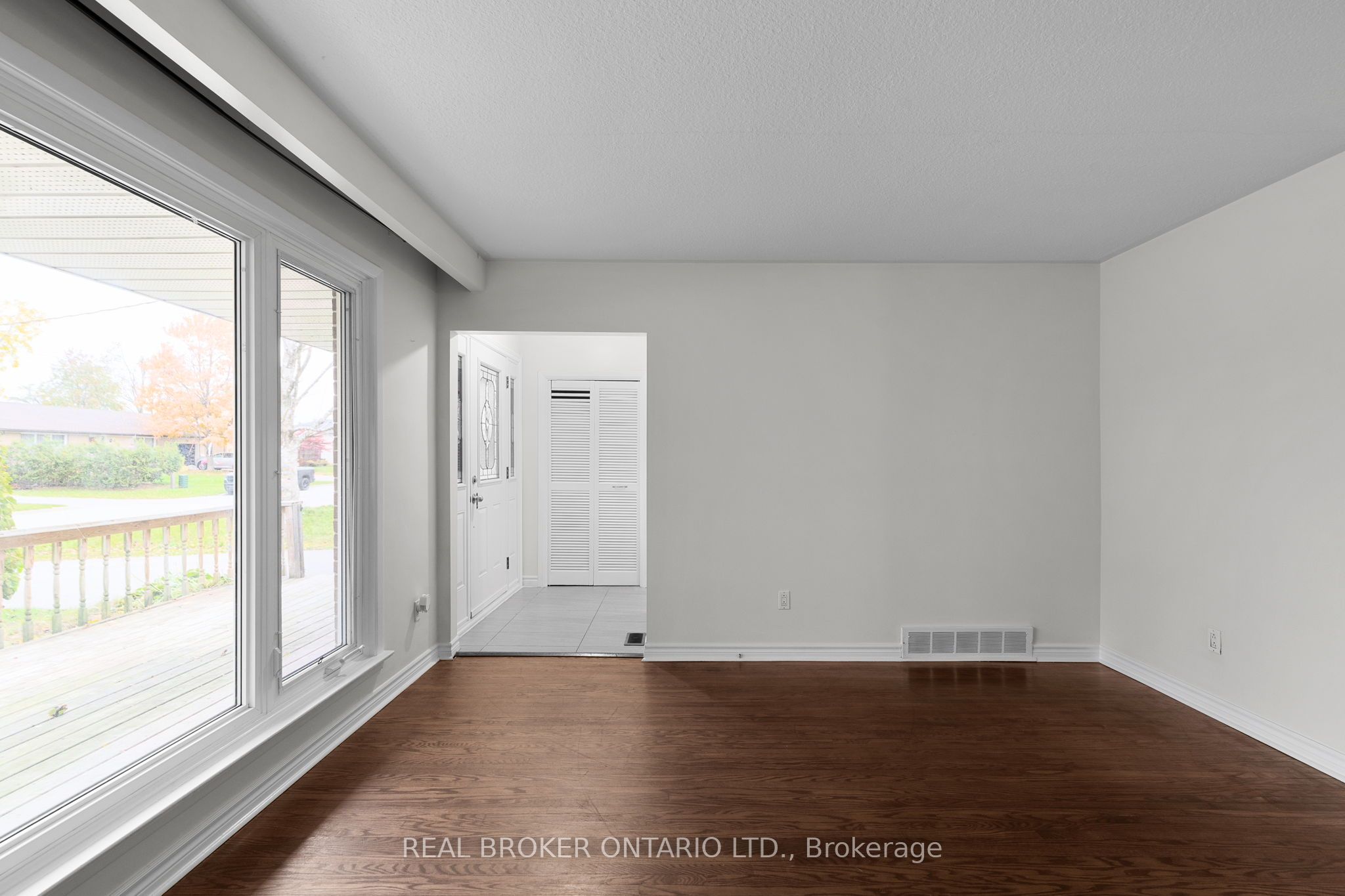 65 Ottaway Avenue Property Photo 6