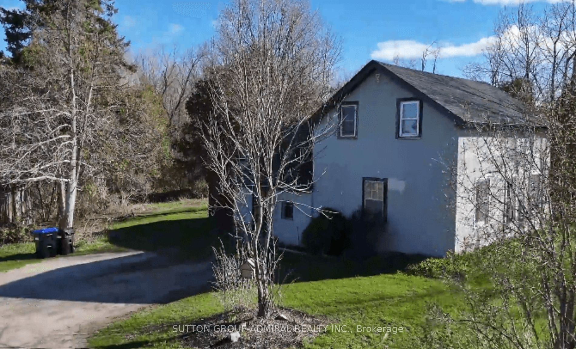 1662 Penley Road Property Photo 3