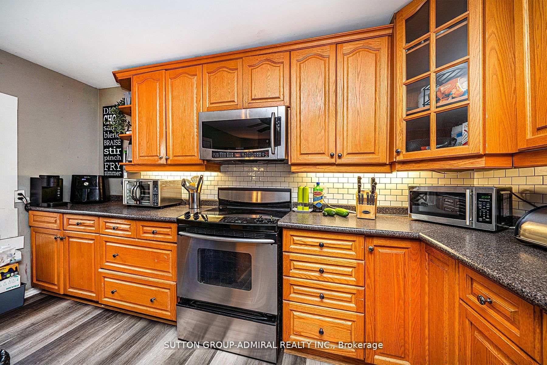1662 Penley Road Property Photo 13
