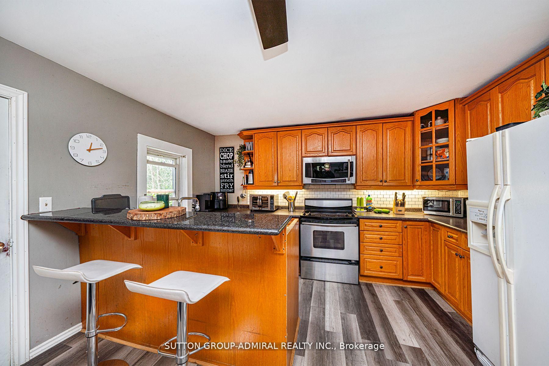 1662 Penley Road Property Photo 15