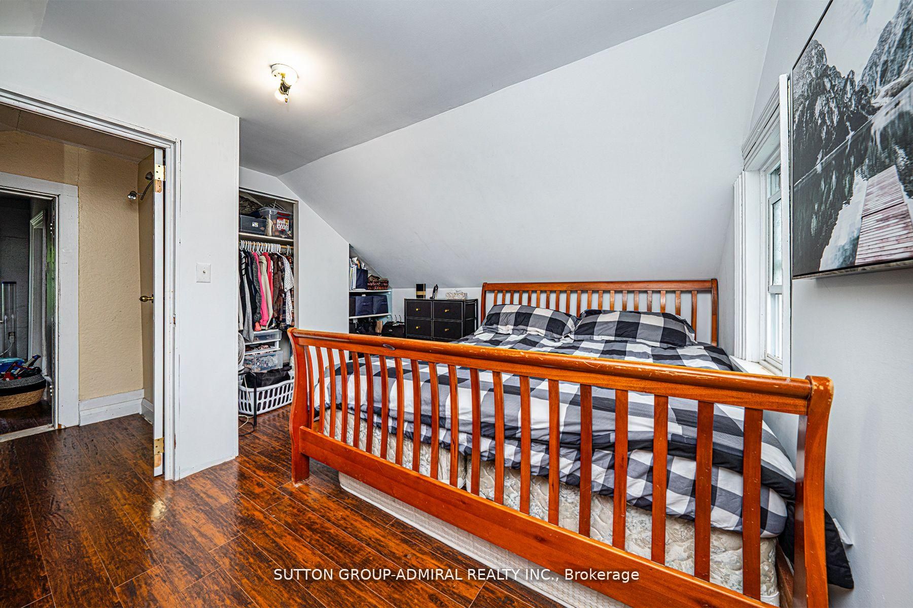 1662 Penley Road Property Photo 26