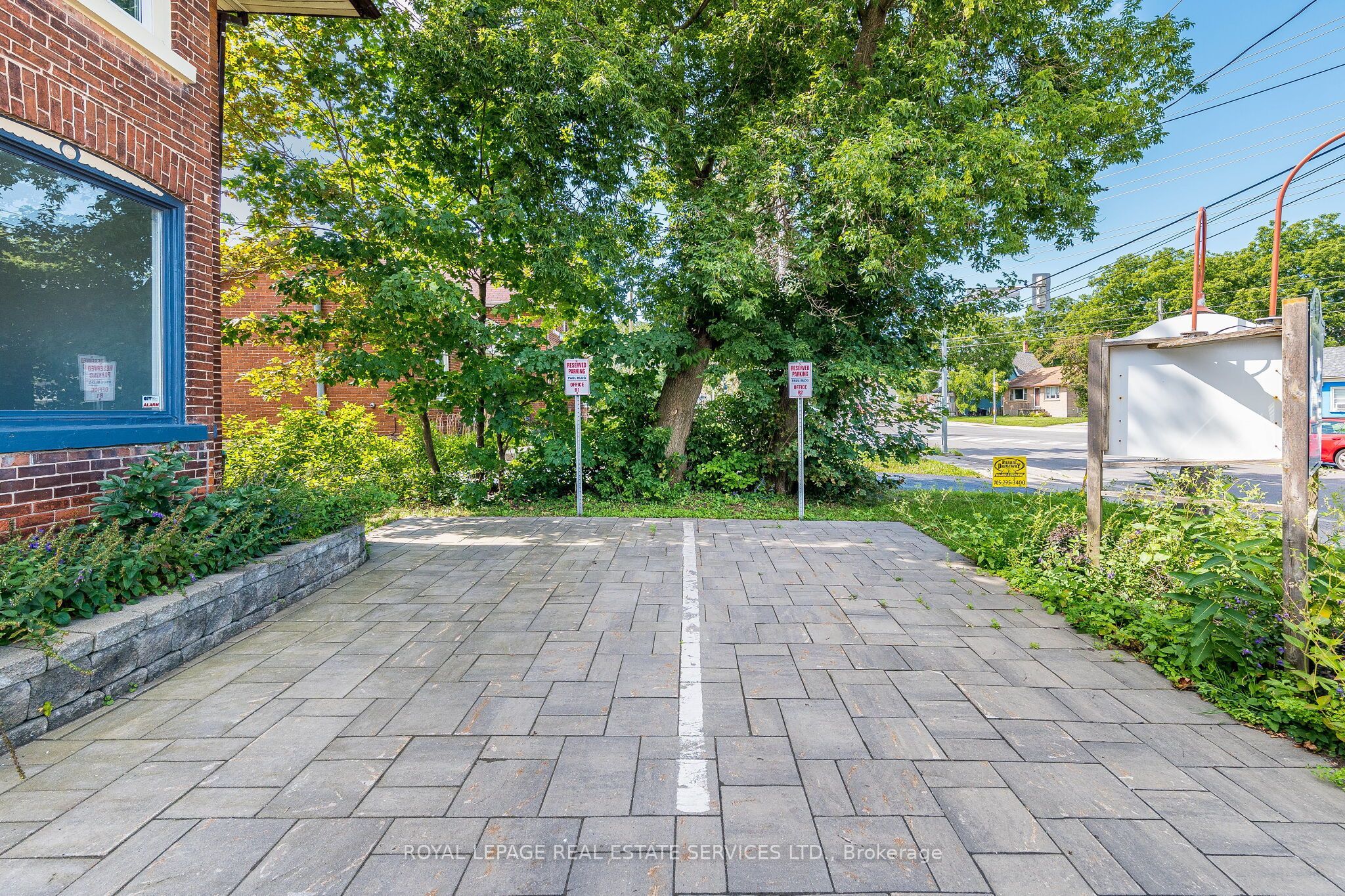 100 Essa Road Property Photo 4