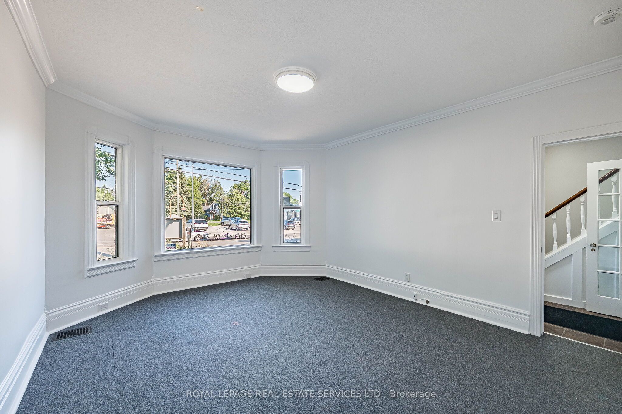 100 Essa Road Property Photo 8