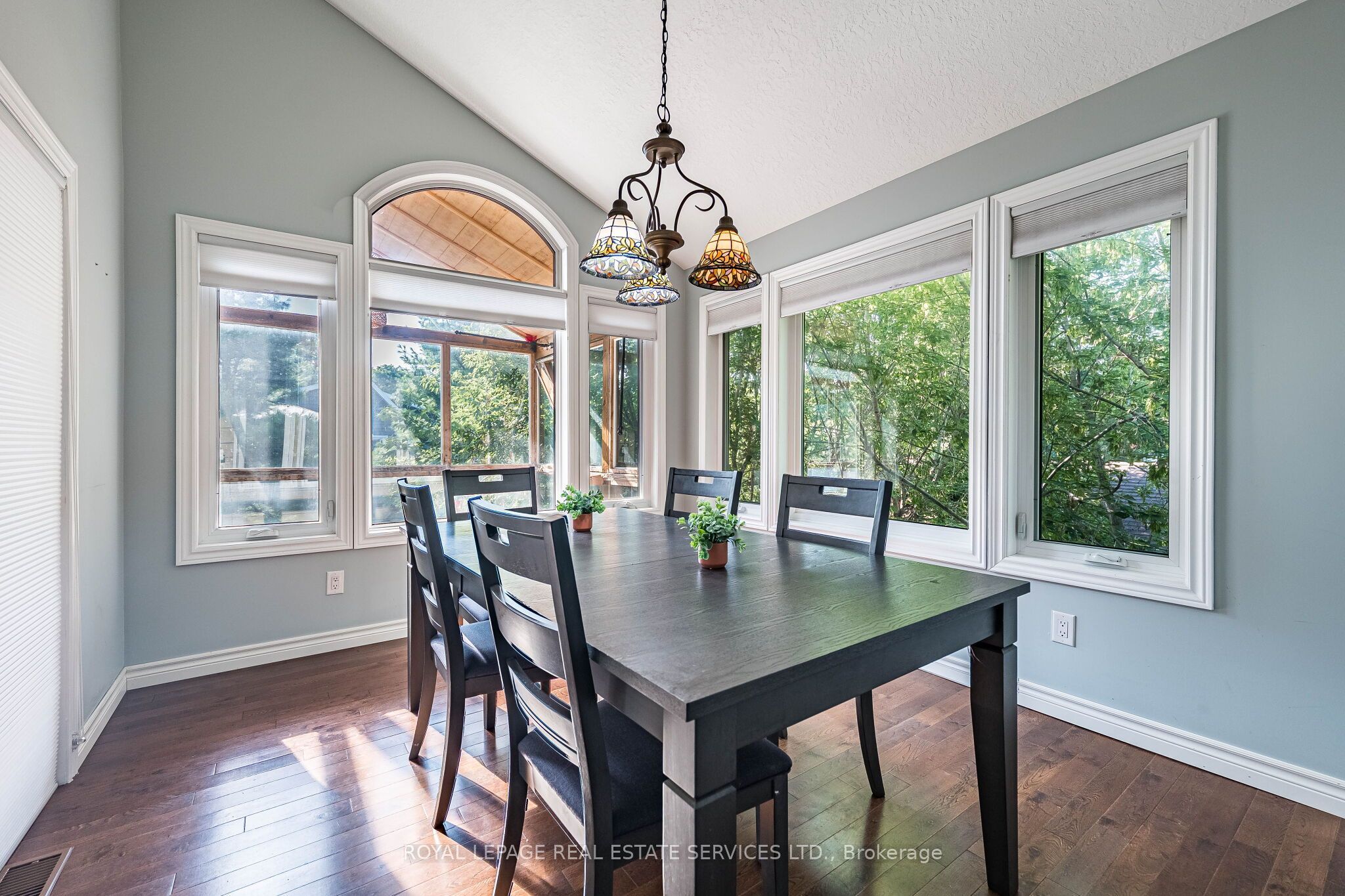 100 Essa Road Property Photo 25