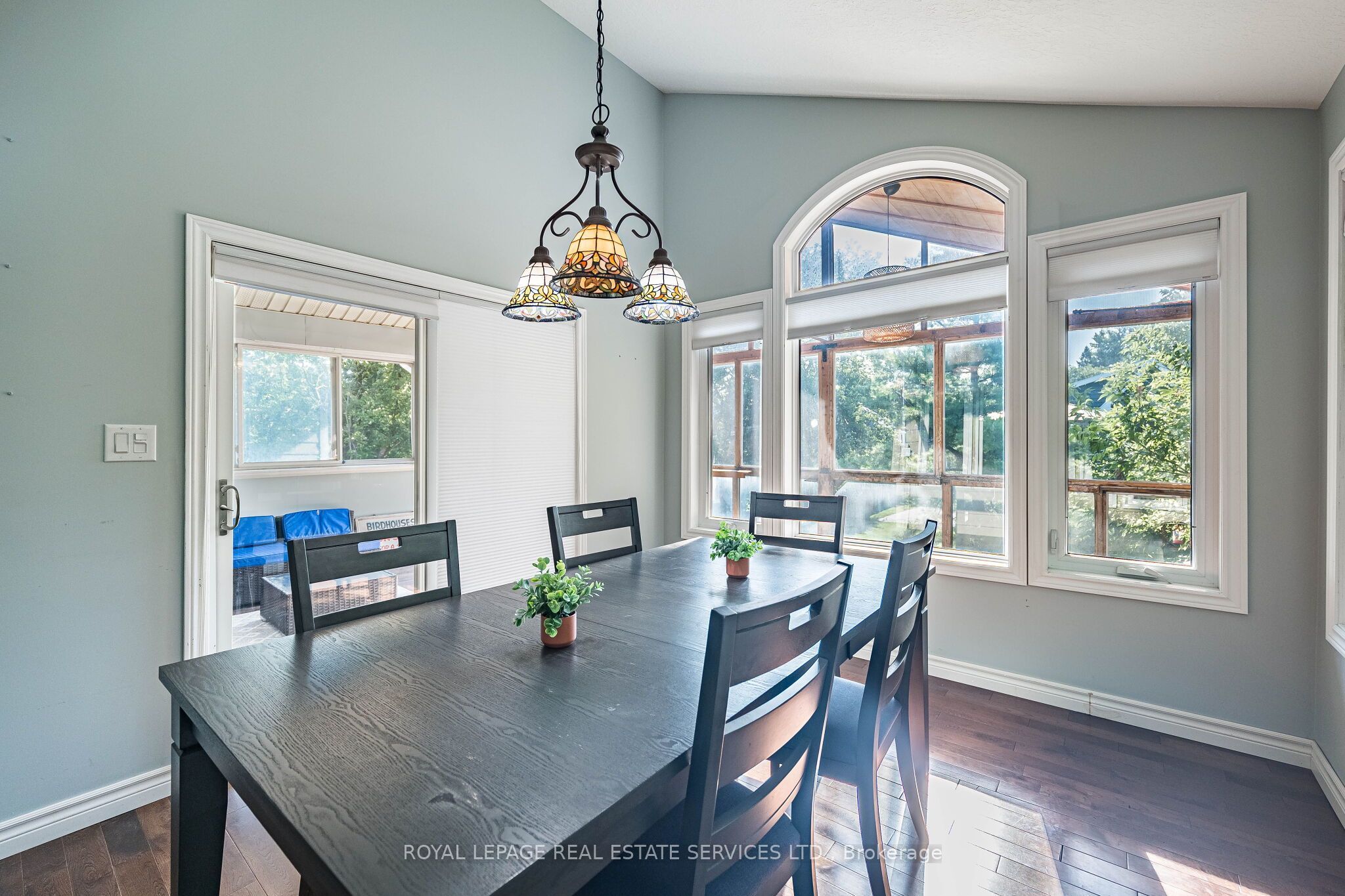100 Essa Road Property Photo 26