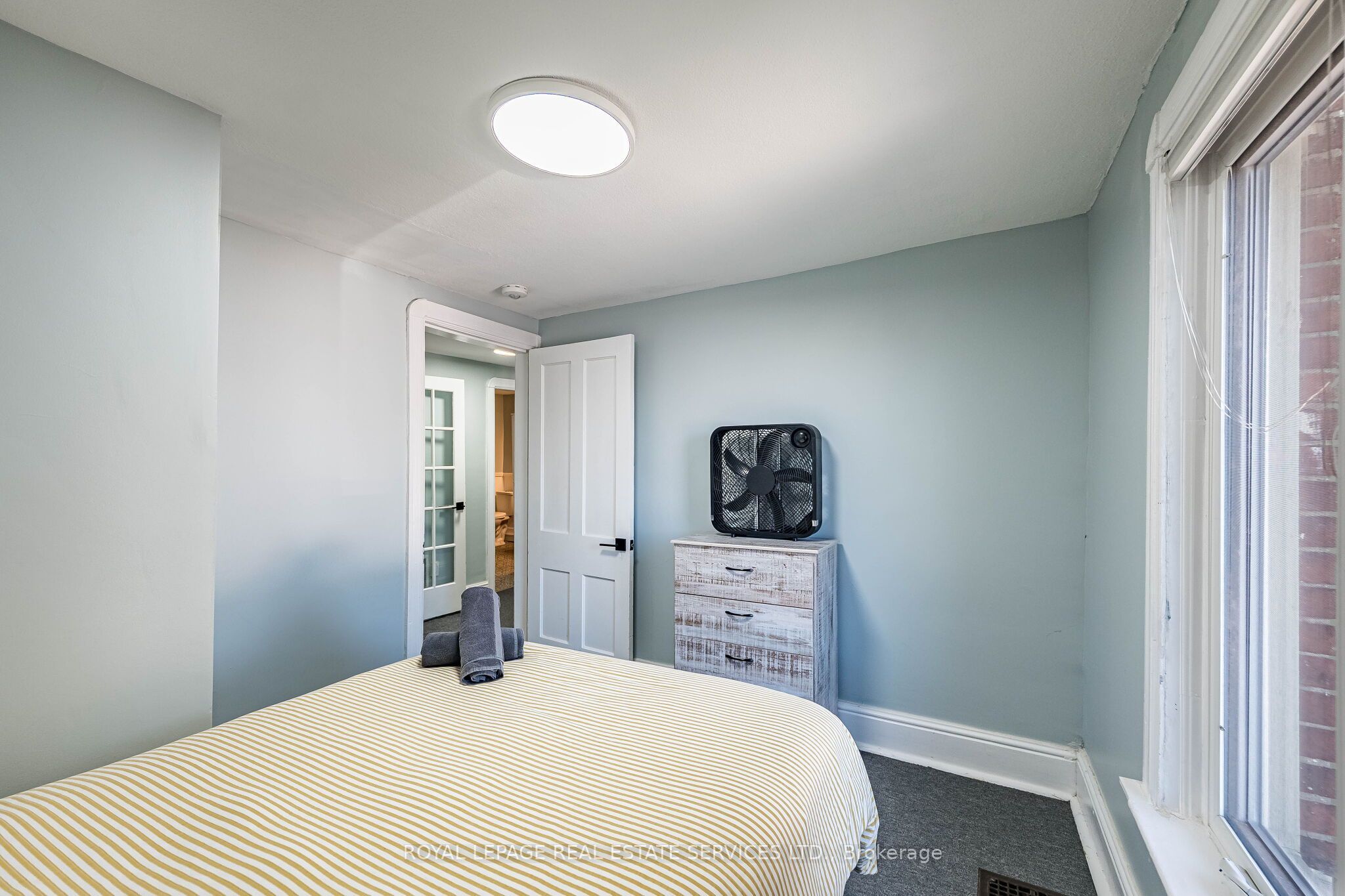 100 Essa Road Property Photo 34
