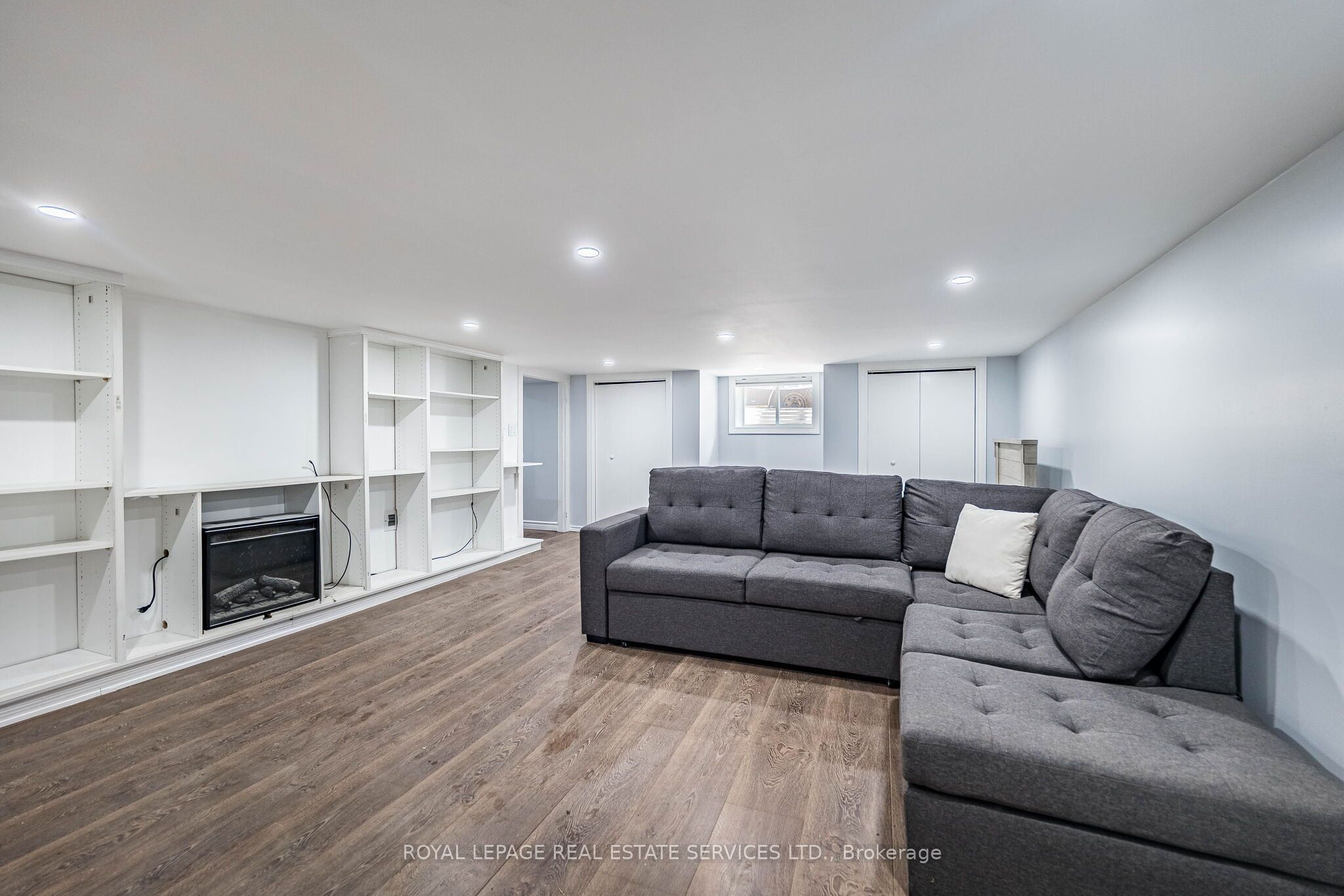 100 Essa Road Property Photo 43