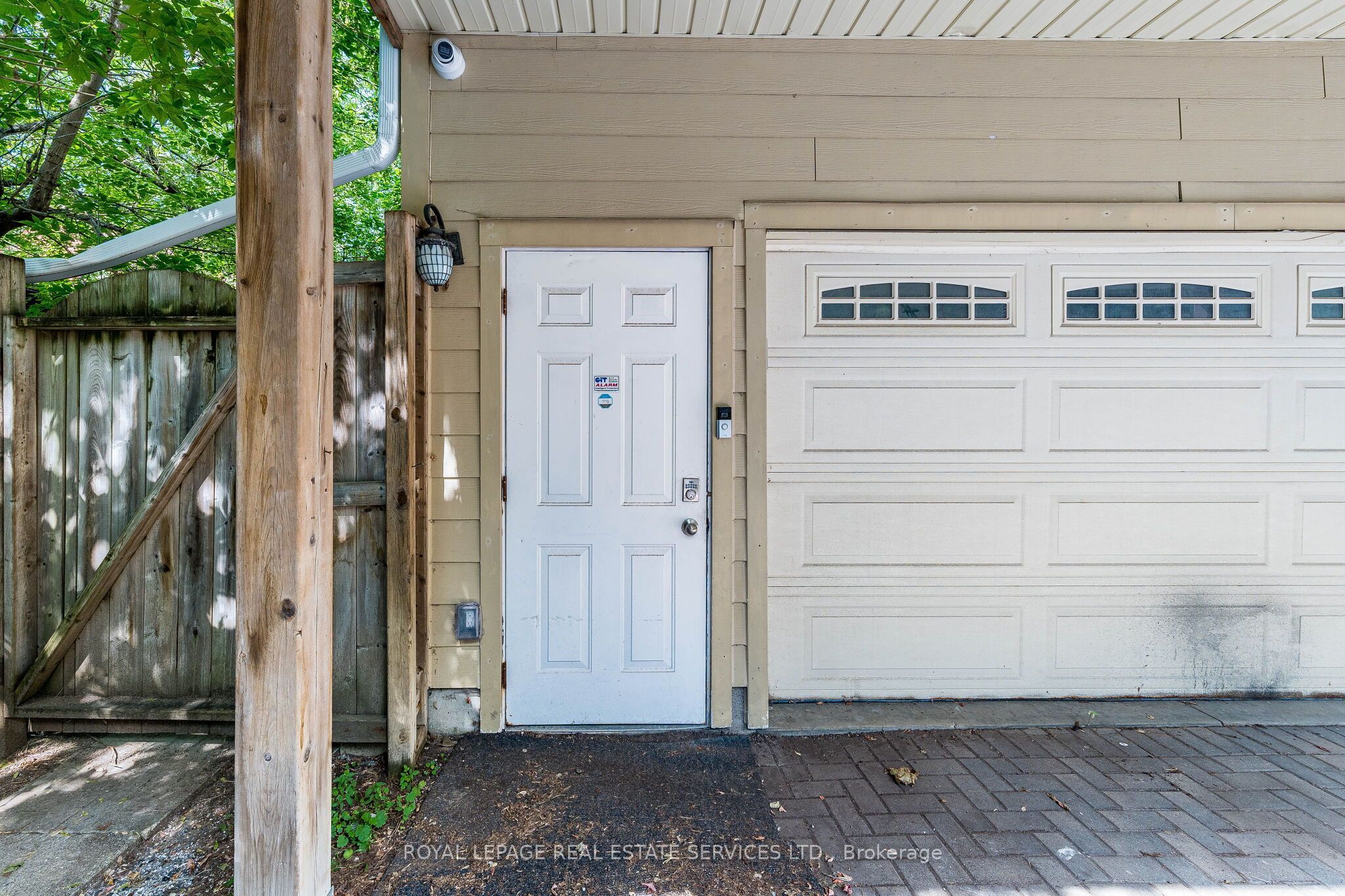 100 Essa Road Property Photo 49