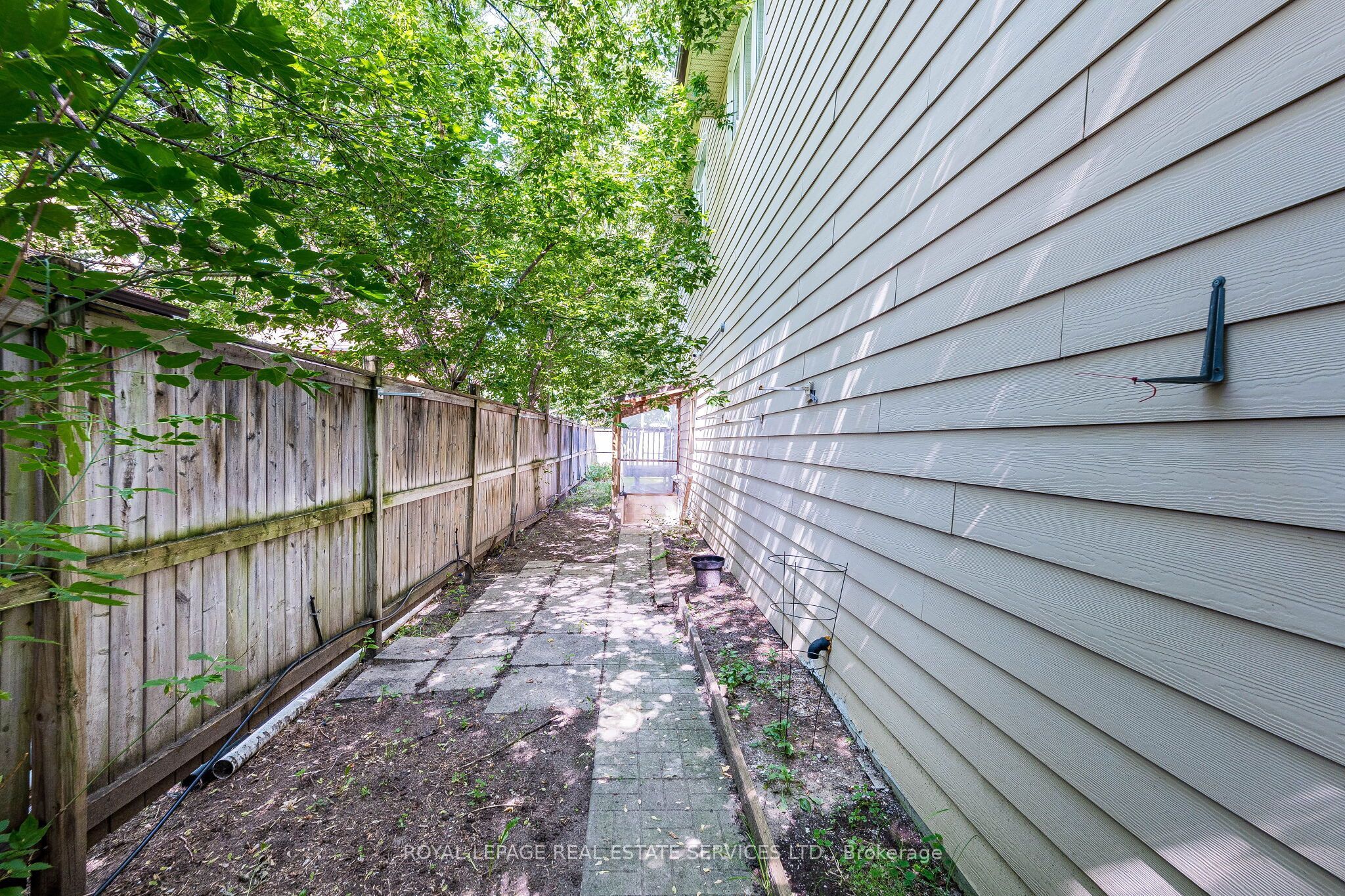 100 Essa Road Property Photo 50