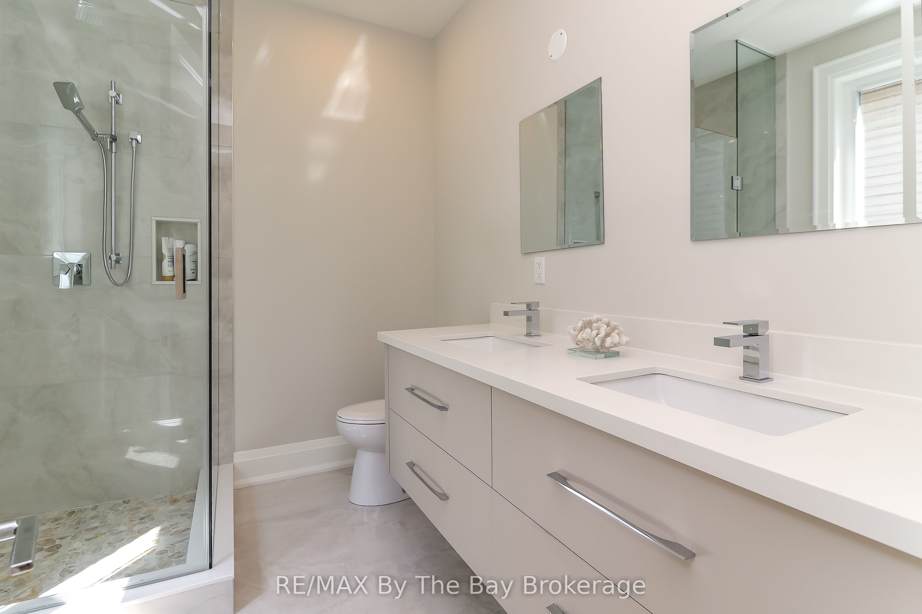 35 48th Street N Property Photo 7