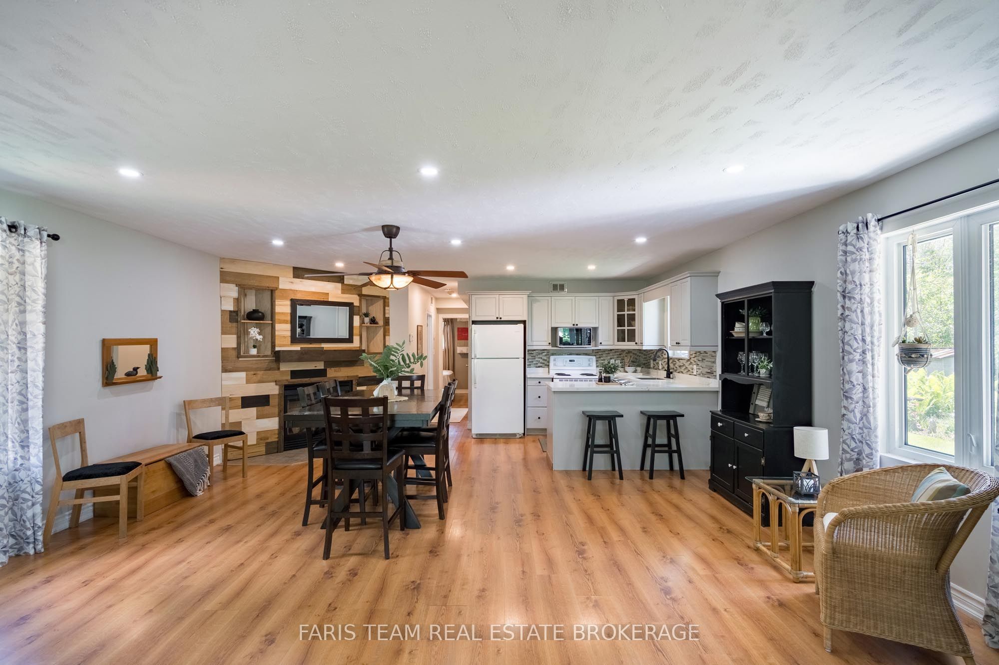 4654 Iron Bridge Lane Property Photo 11