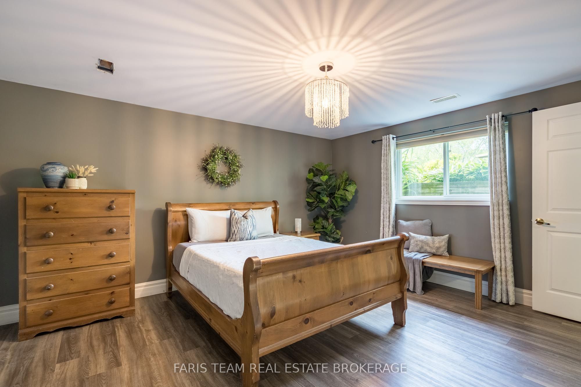 4654 Iron Bridge Lane Property Photo 17