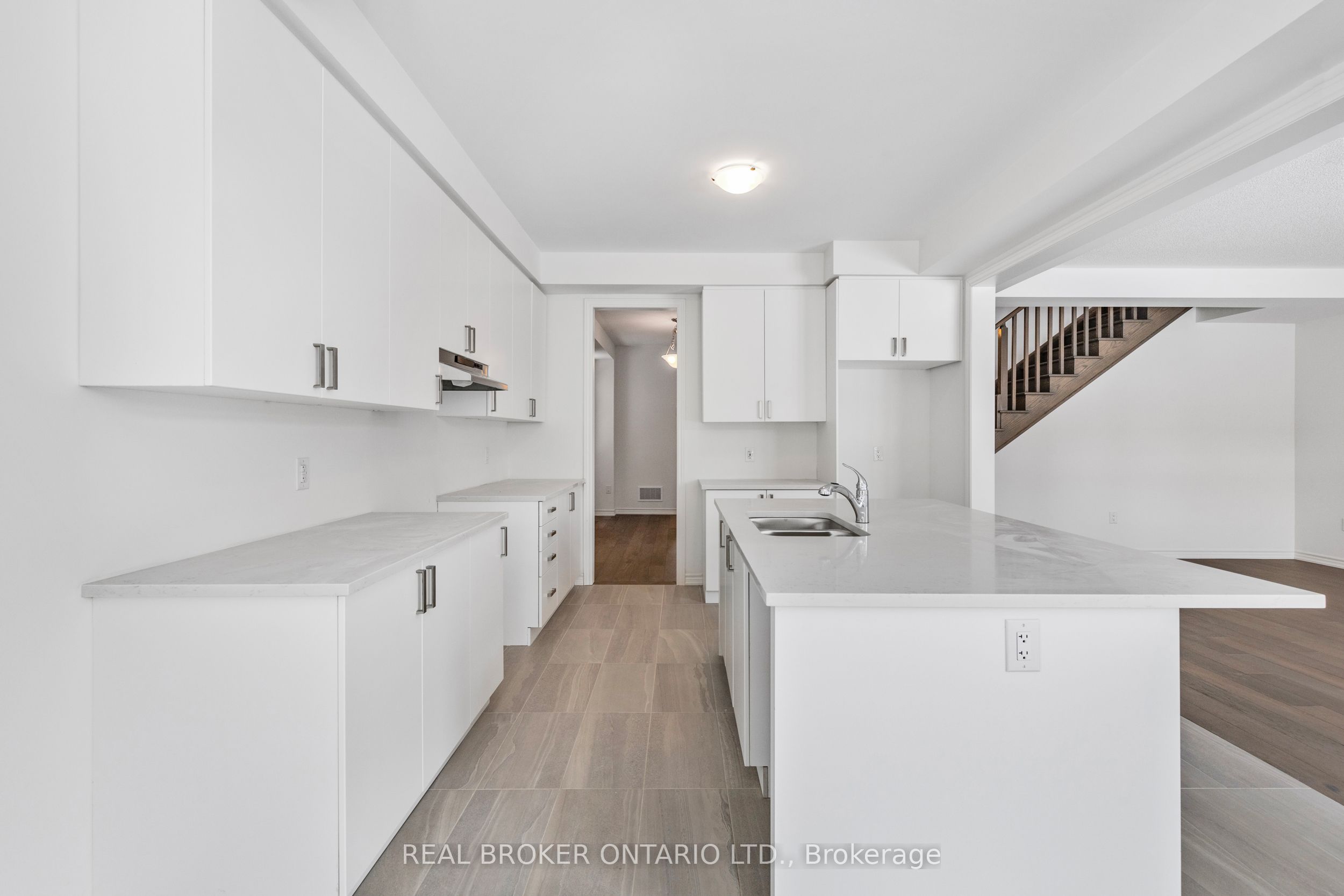 8 Daisy Street Property Photo 8