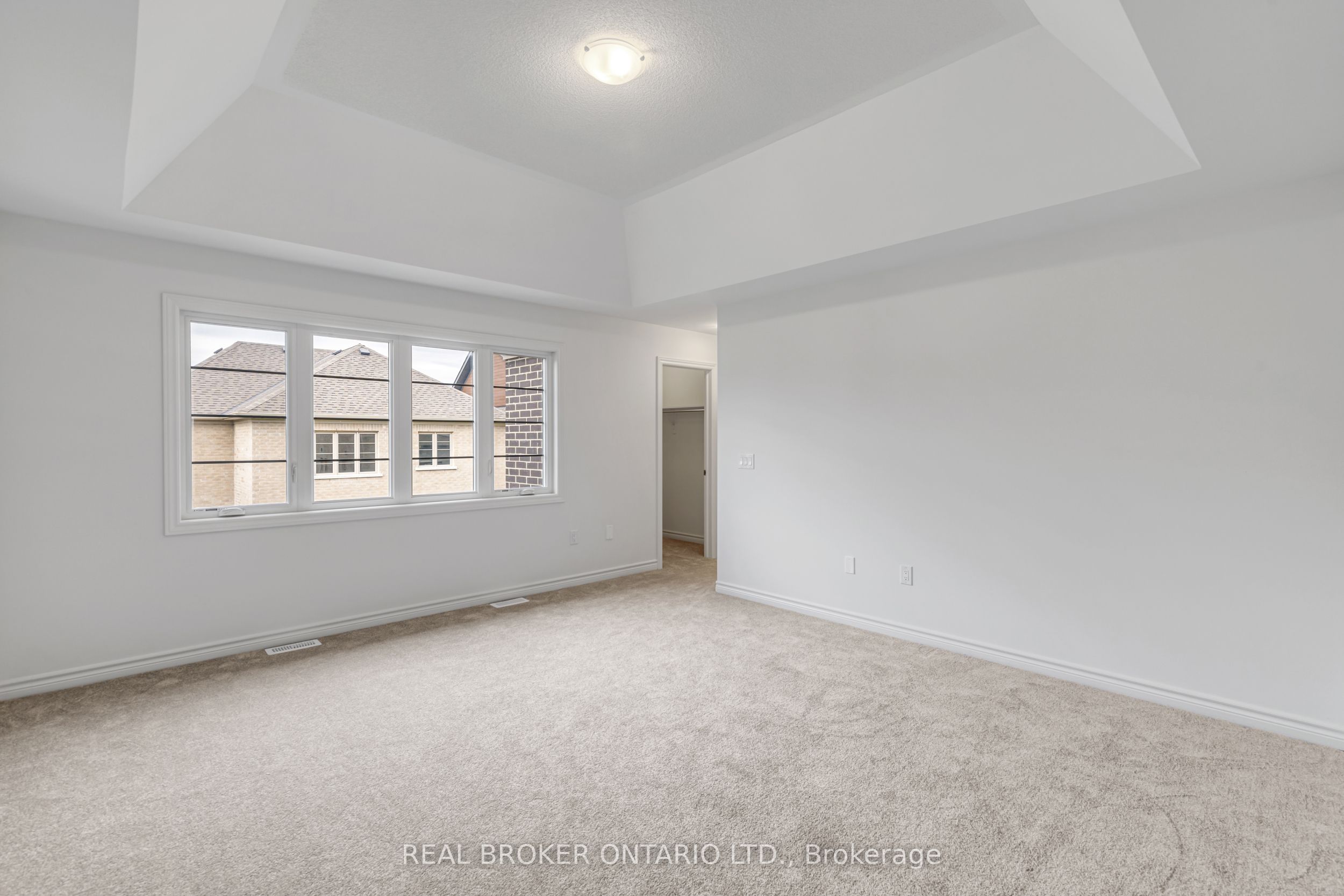 8 Daisy Street Property Photo 25