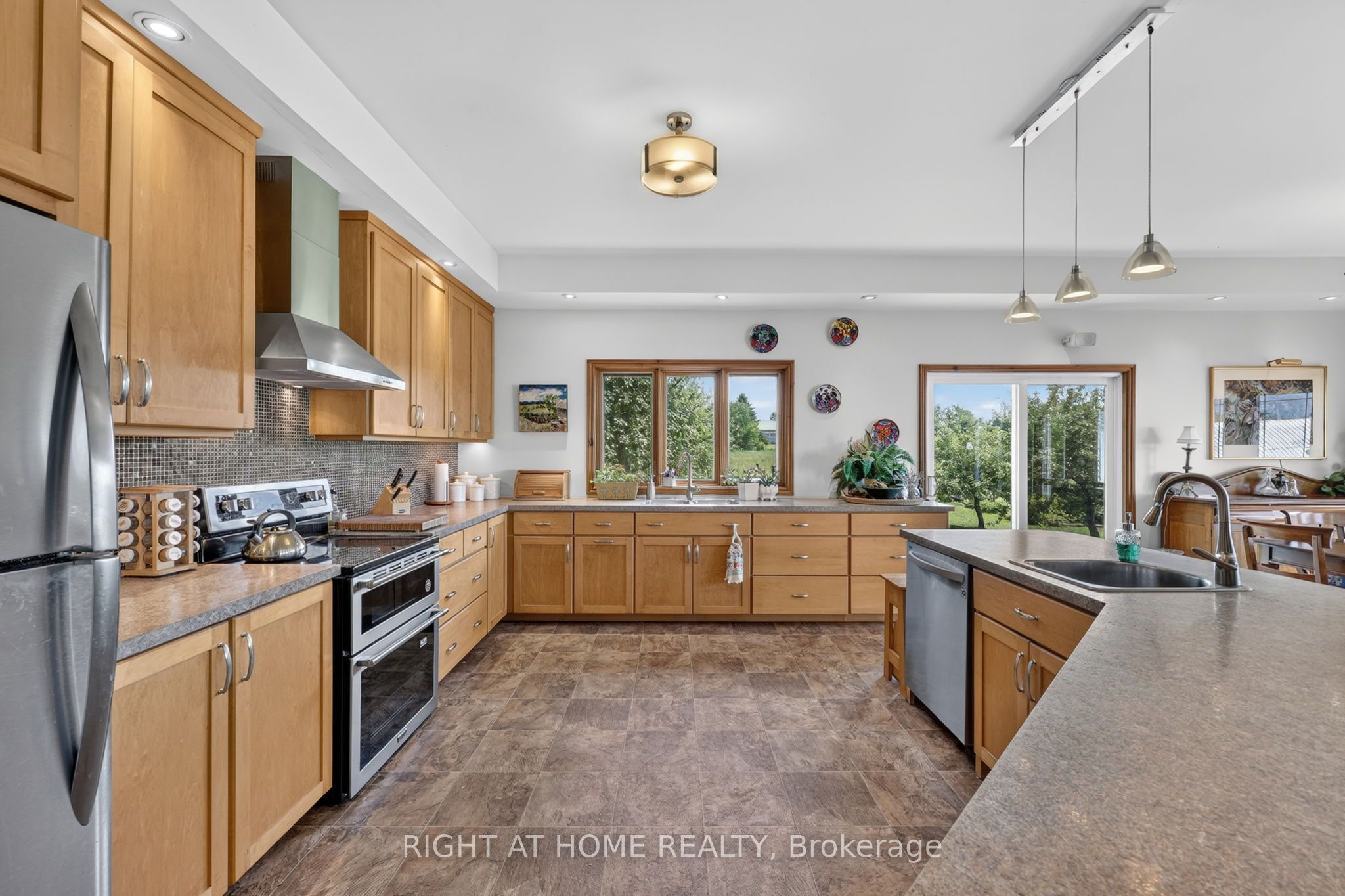 1284 Rumney Road Property Photo 7