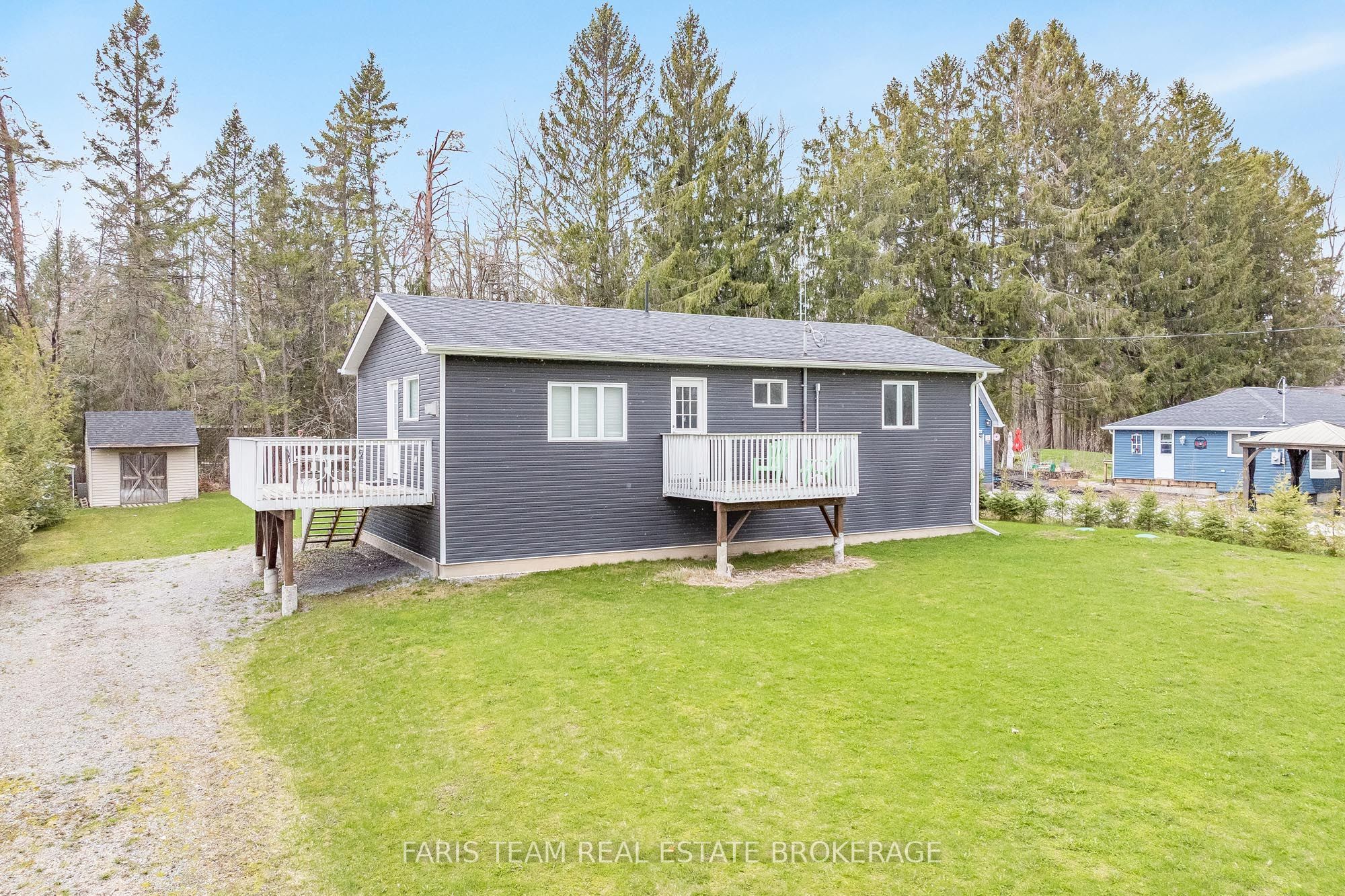 3554 John Street Property Photo 2