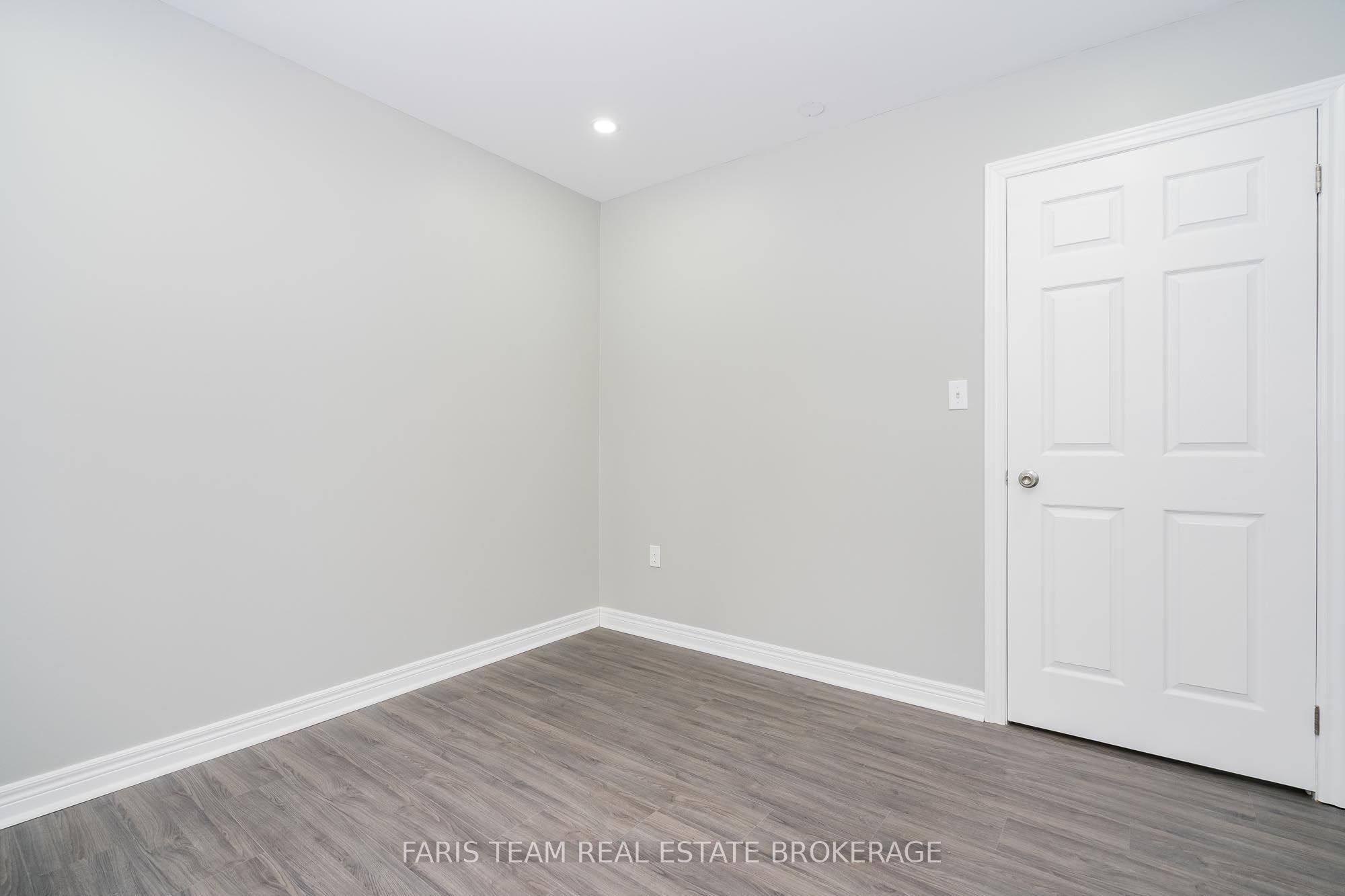 3554 John Street Property Photo 22